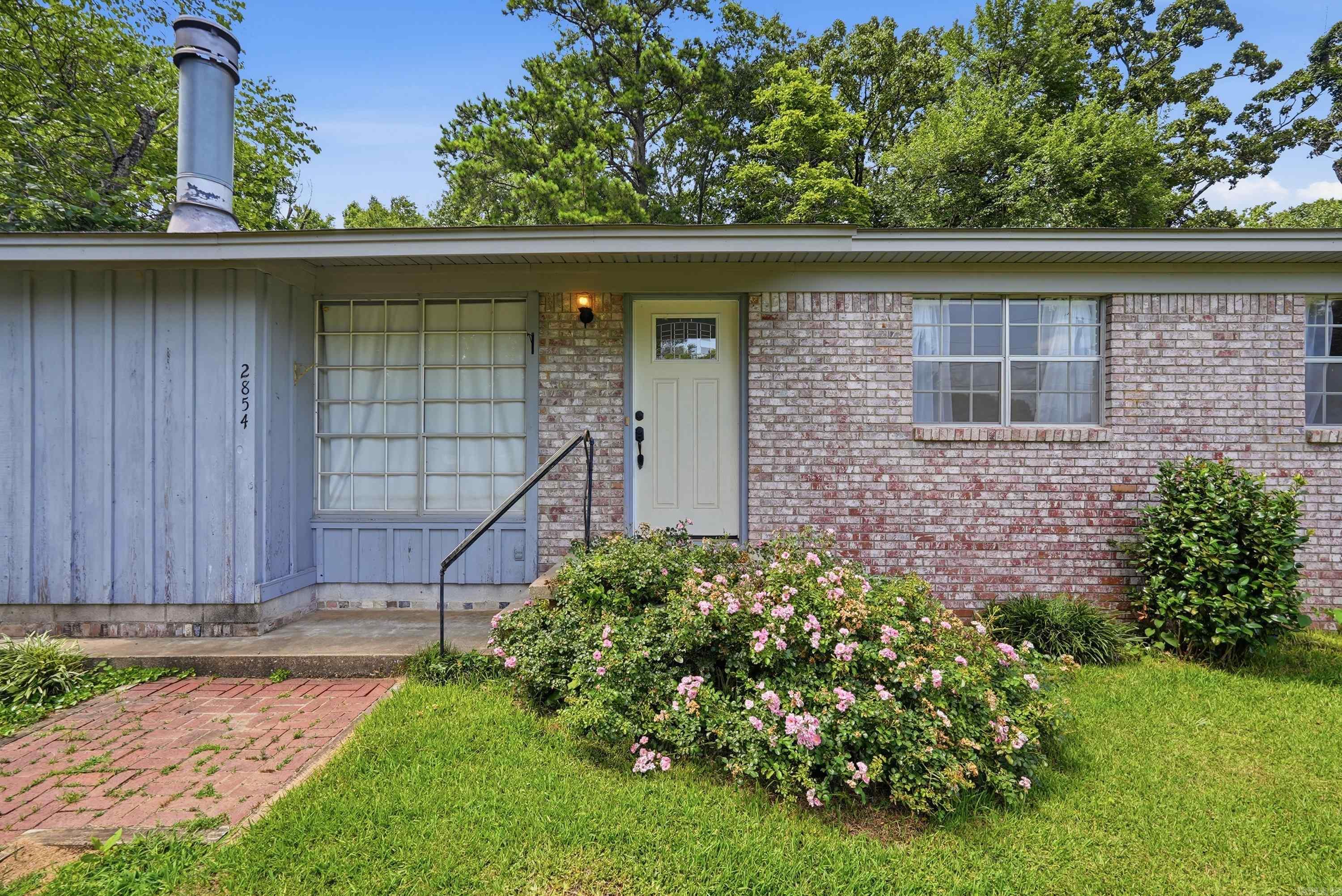 2854 Lakeside  Benton, AR
