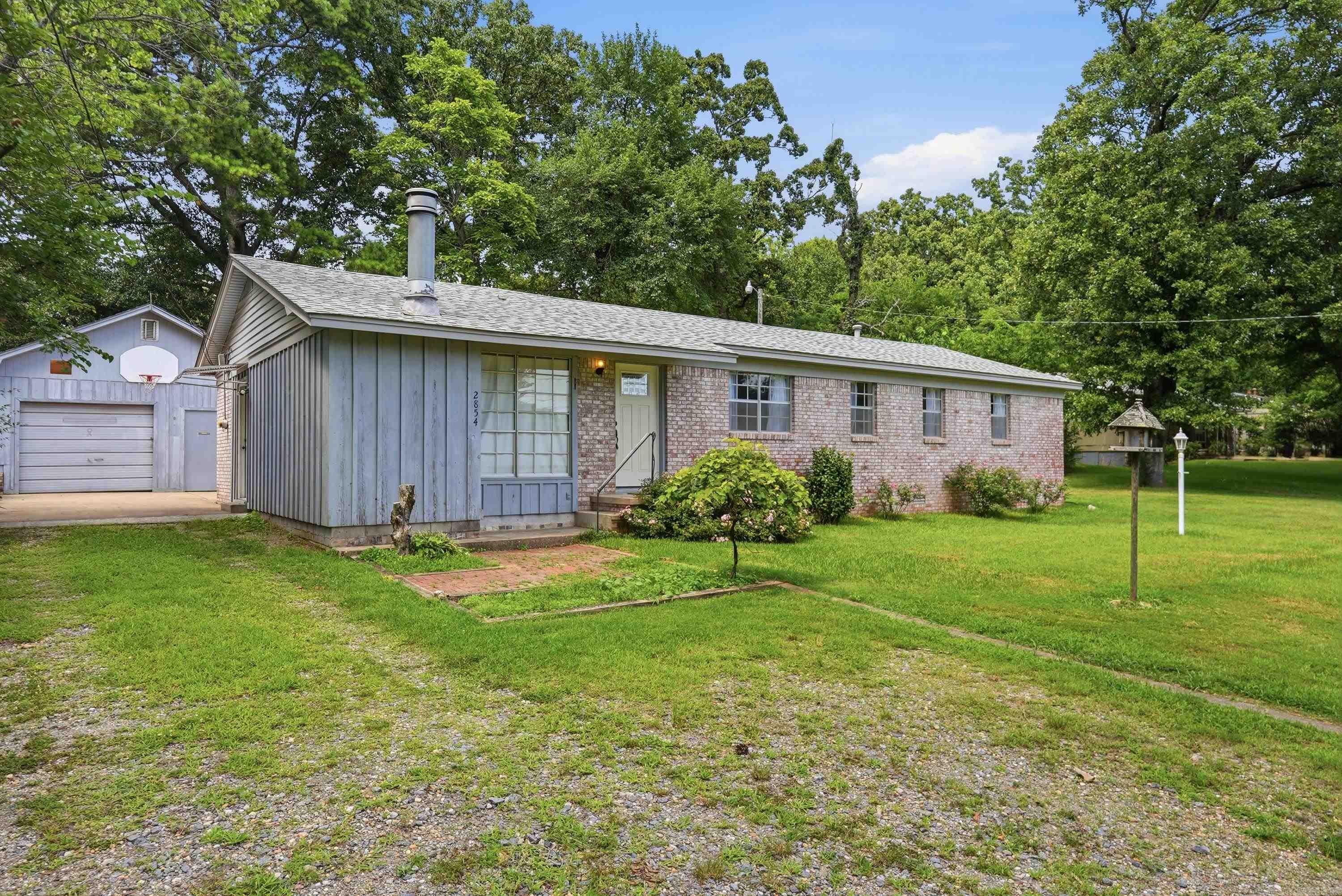 2854 Lakeside  Benton, AR