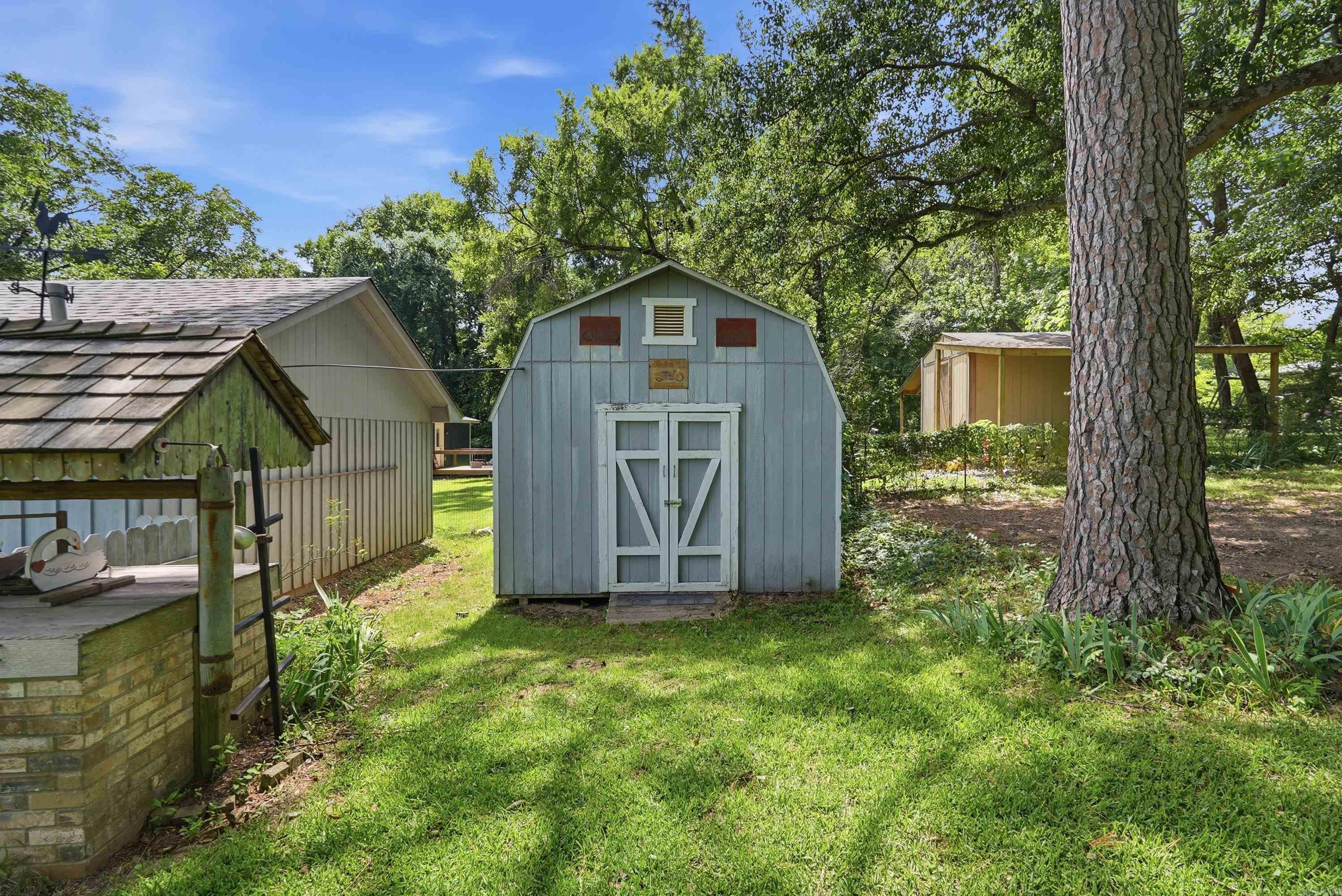 2854 Lakeside  Benton, AR
