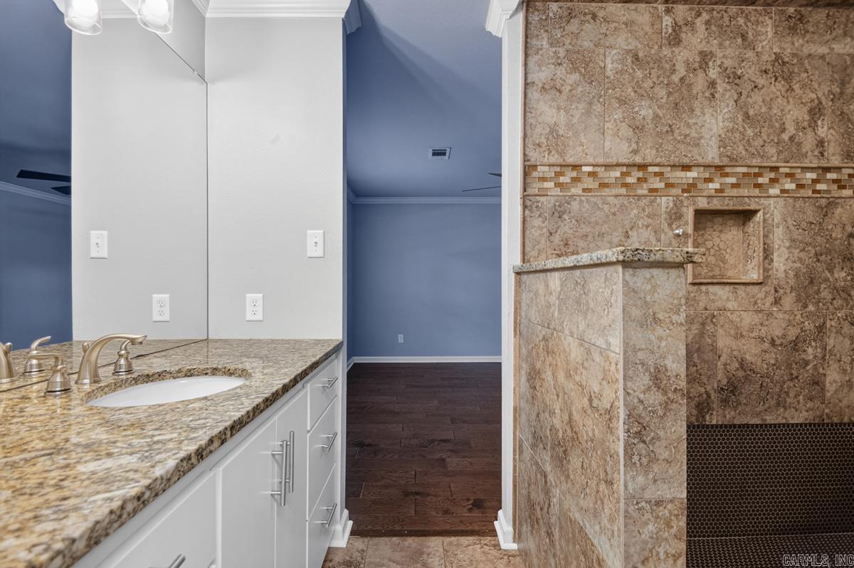 16 Marble Ct  Little Rock, AR