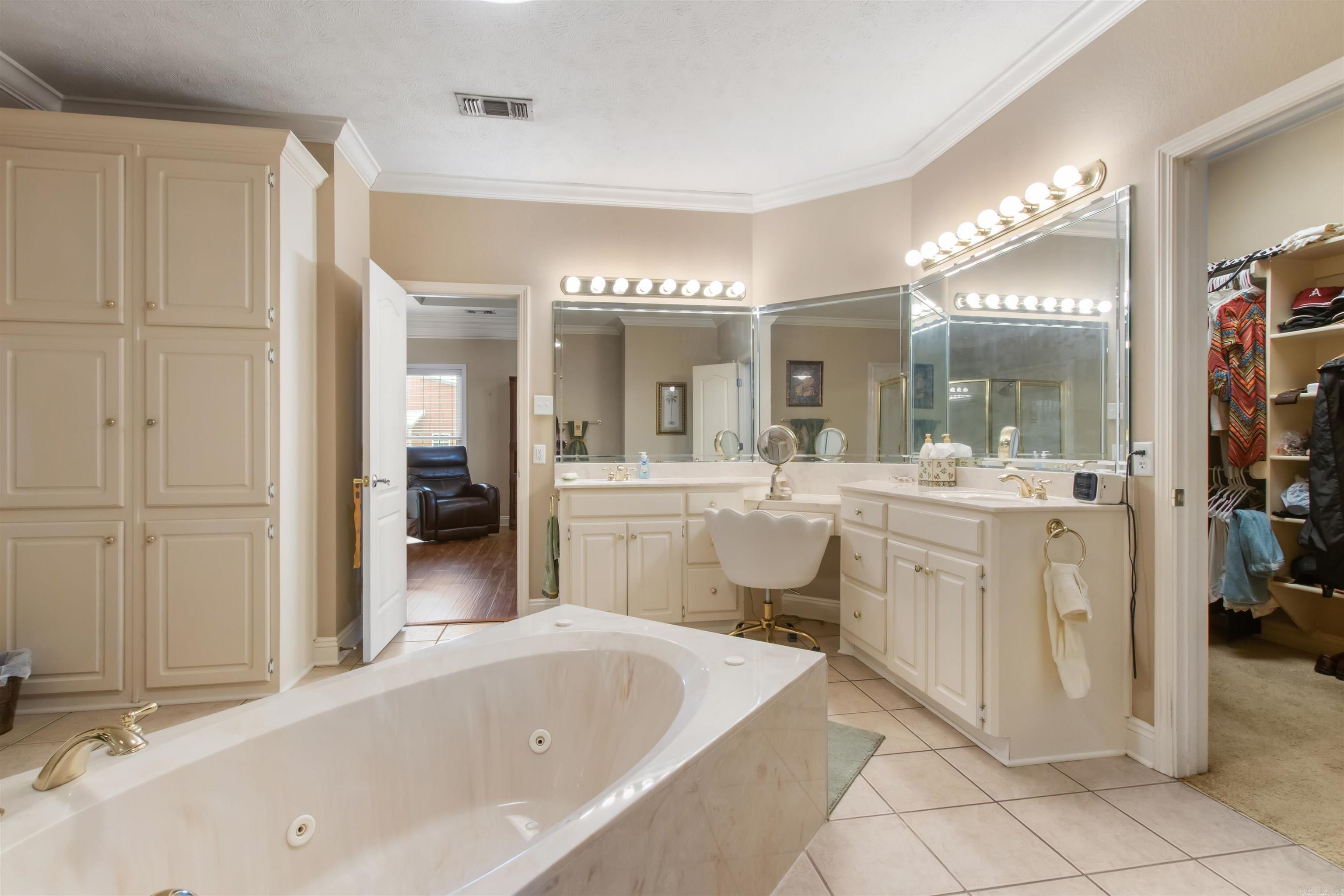 7 Pimlico  Scott, AR