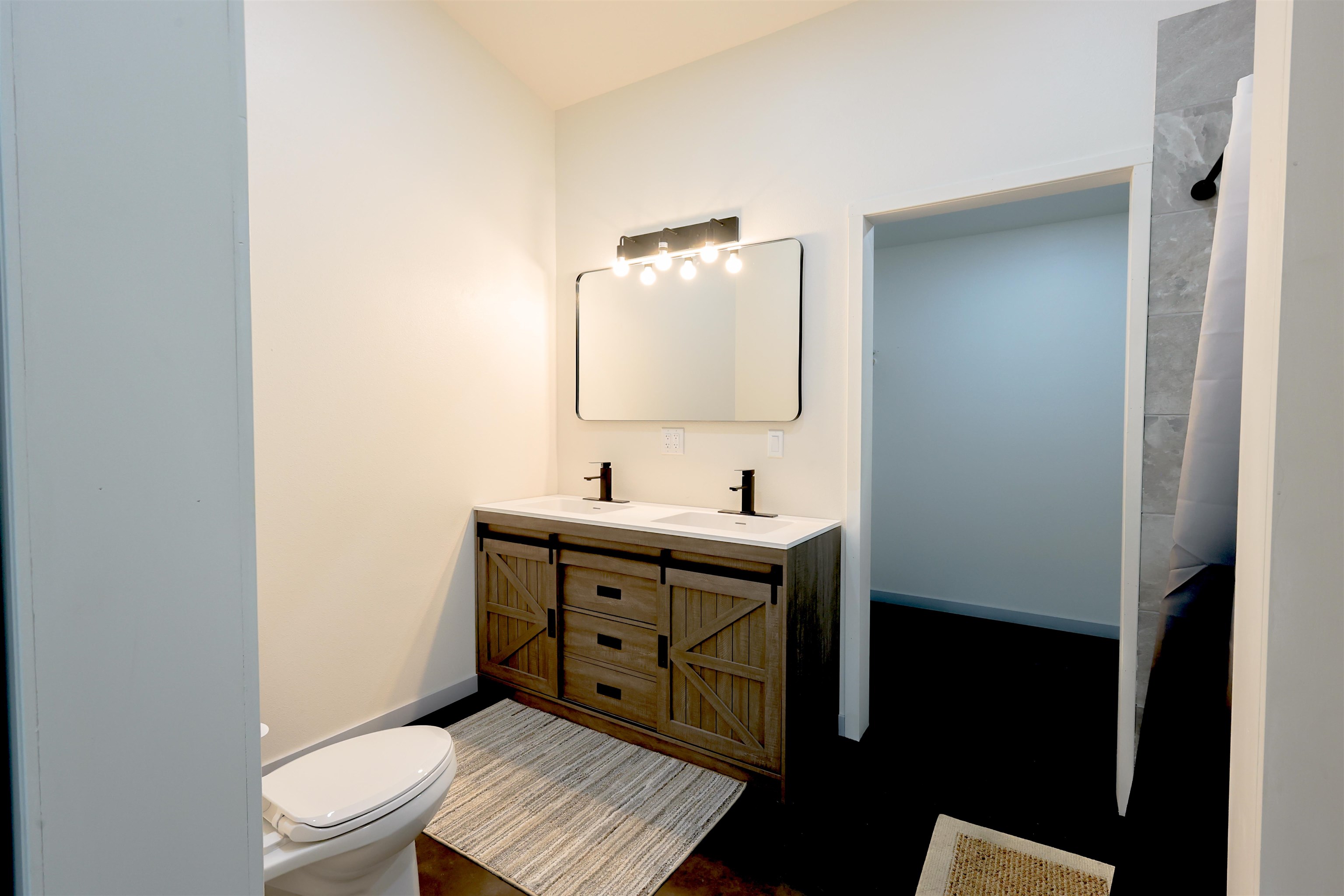 53 W Court  Melbourne, AR