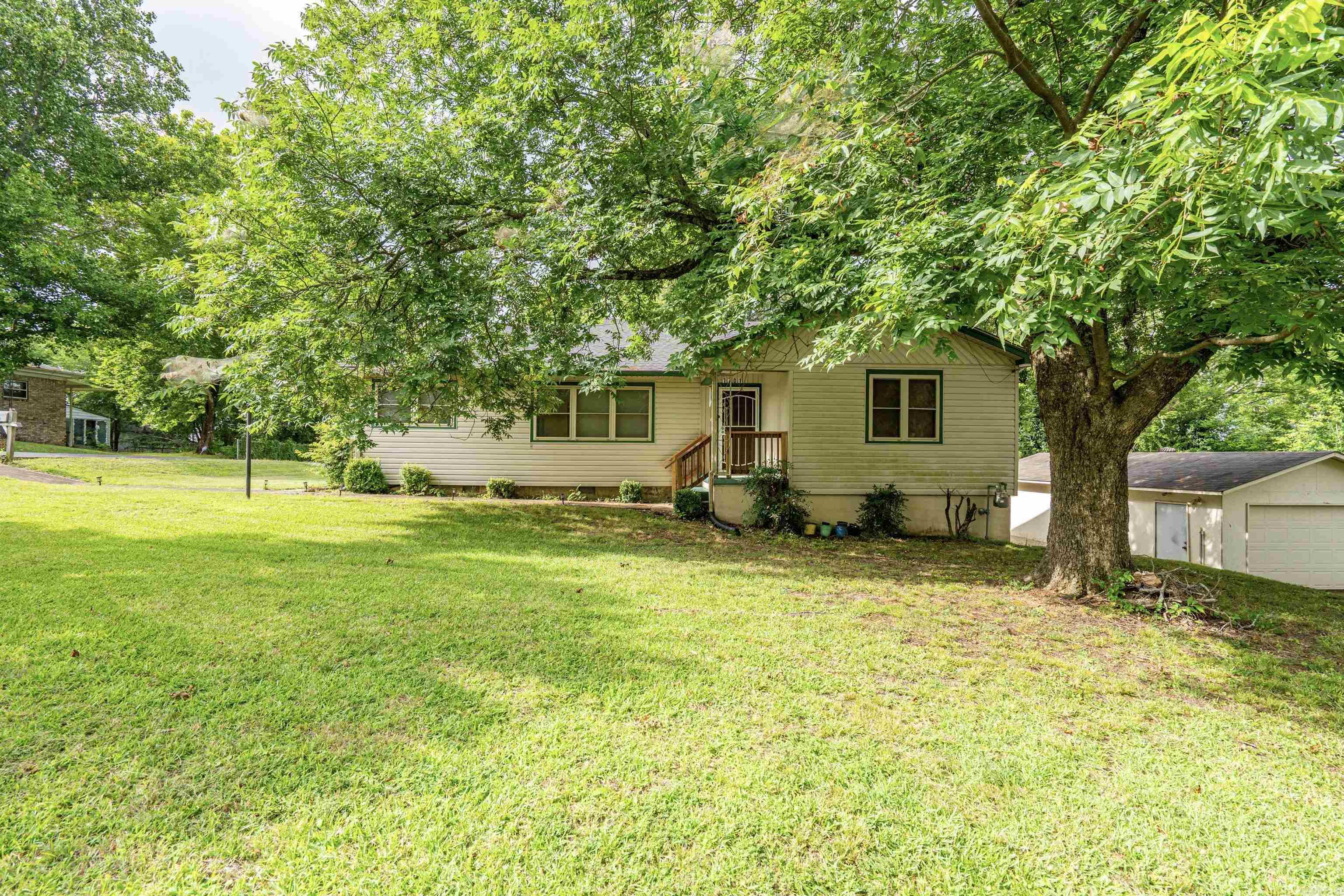 1701 St Louis  Hot Springs, AR