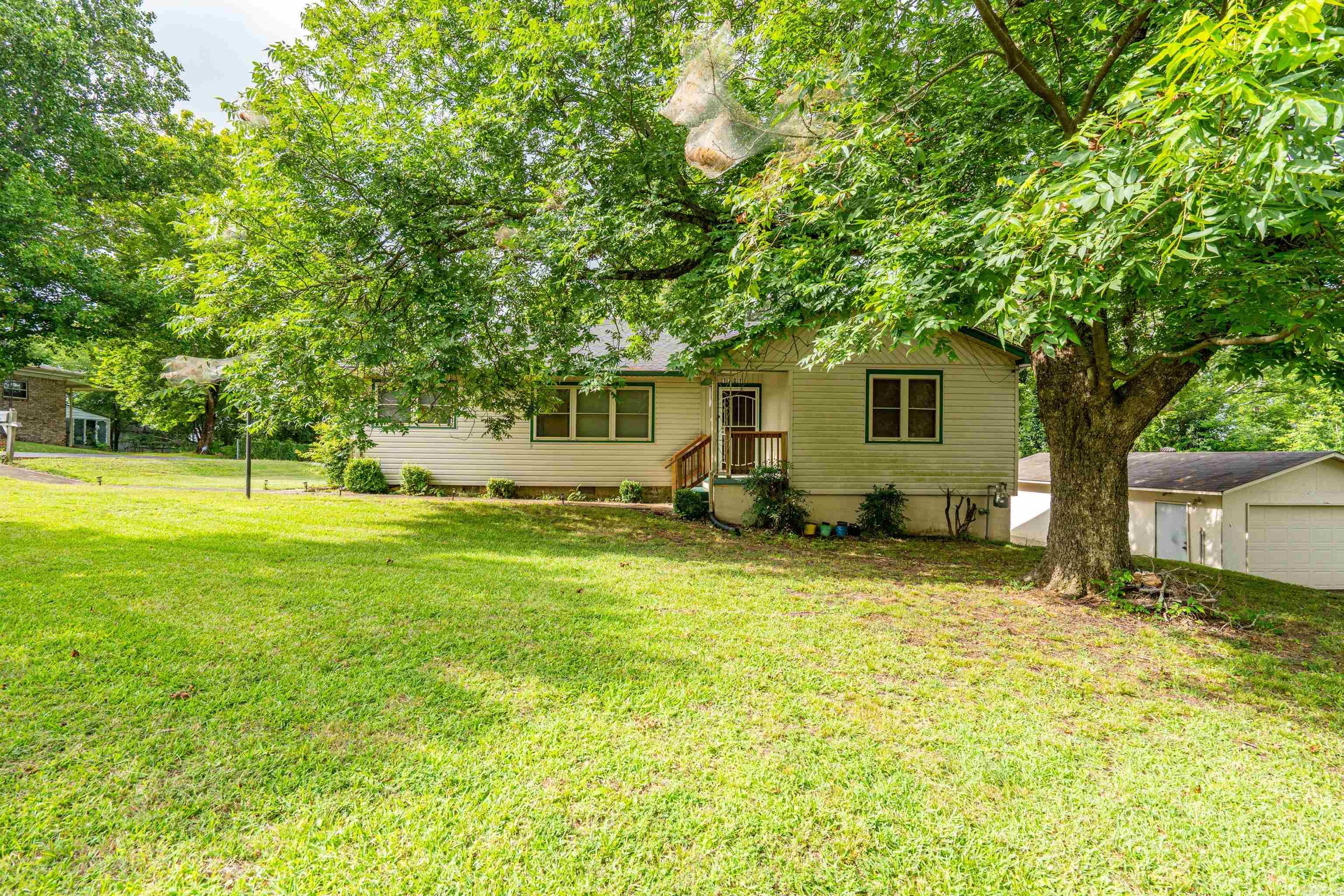 1701 St Louis  Hot Springs, AR