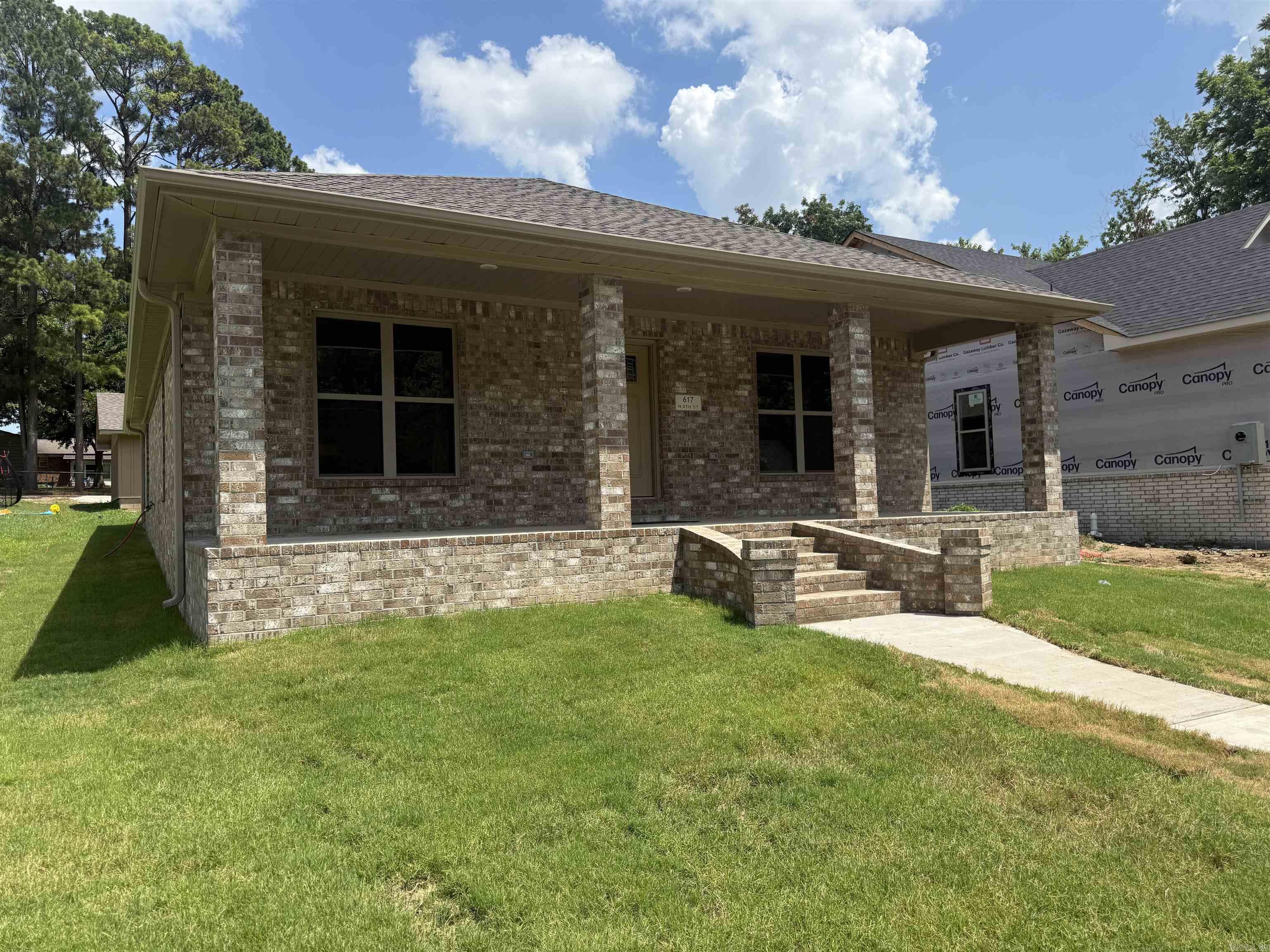 617 N 4 ST  Paragould, AR