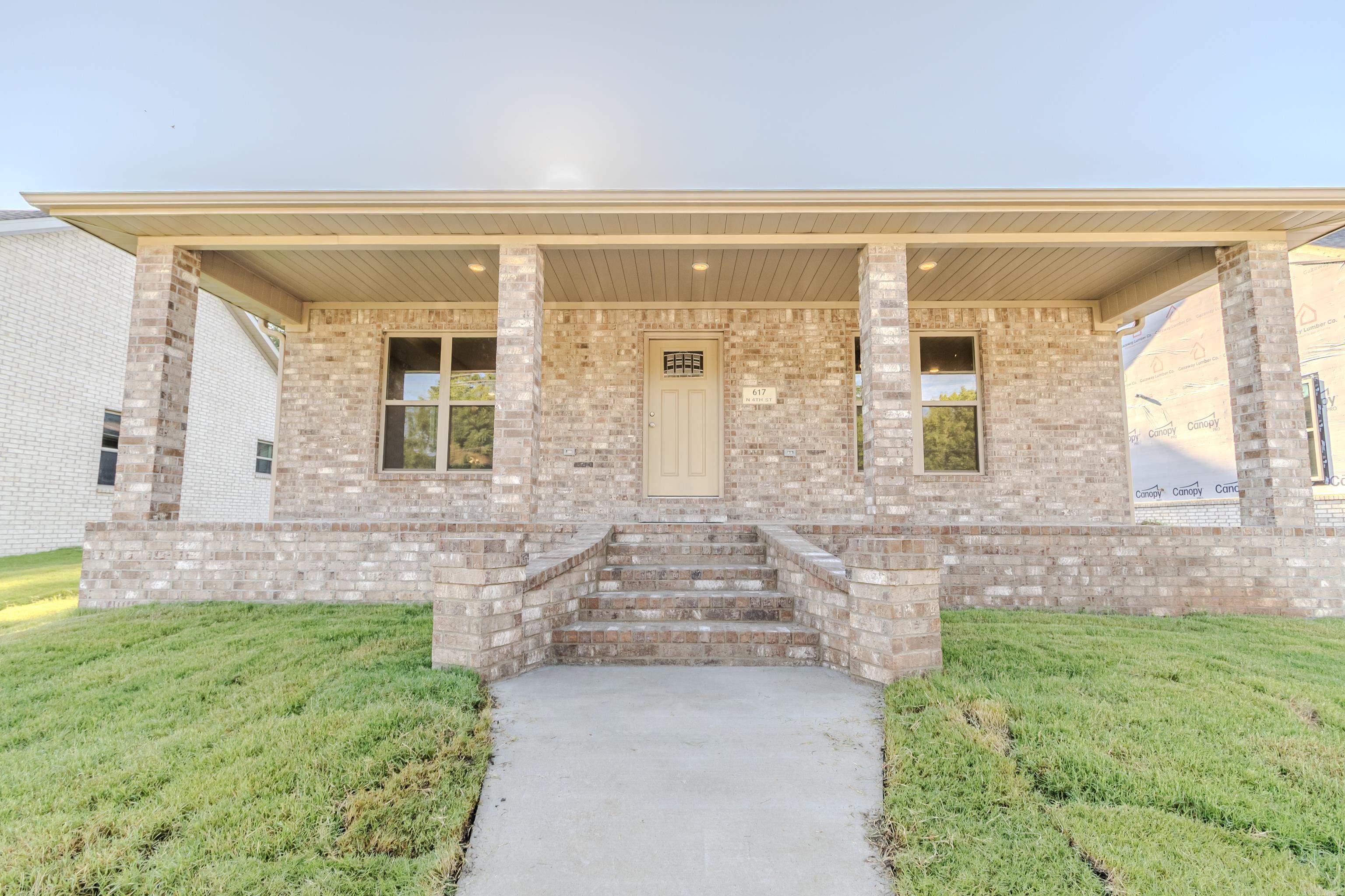 617 N 4 ST  Paragould, AR