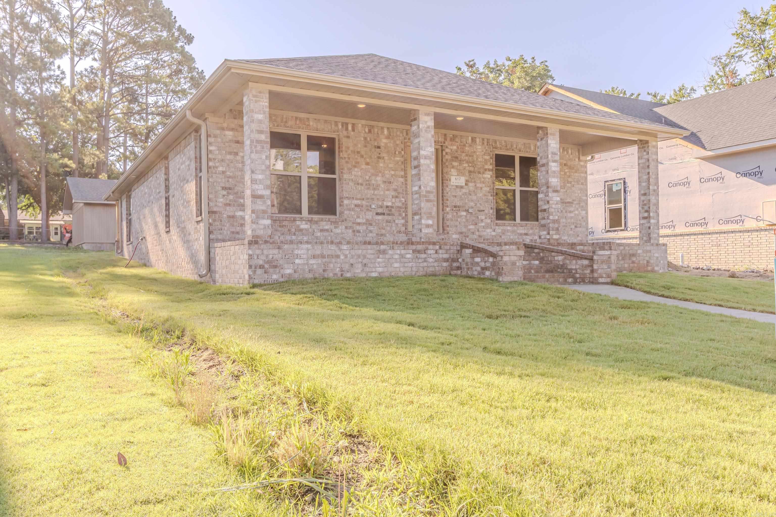 617 N 4 ST  Paragould, AR