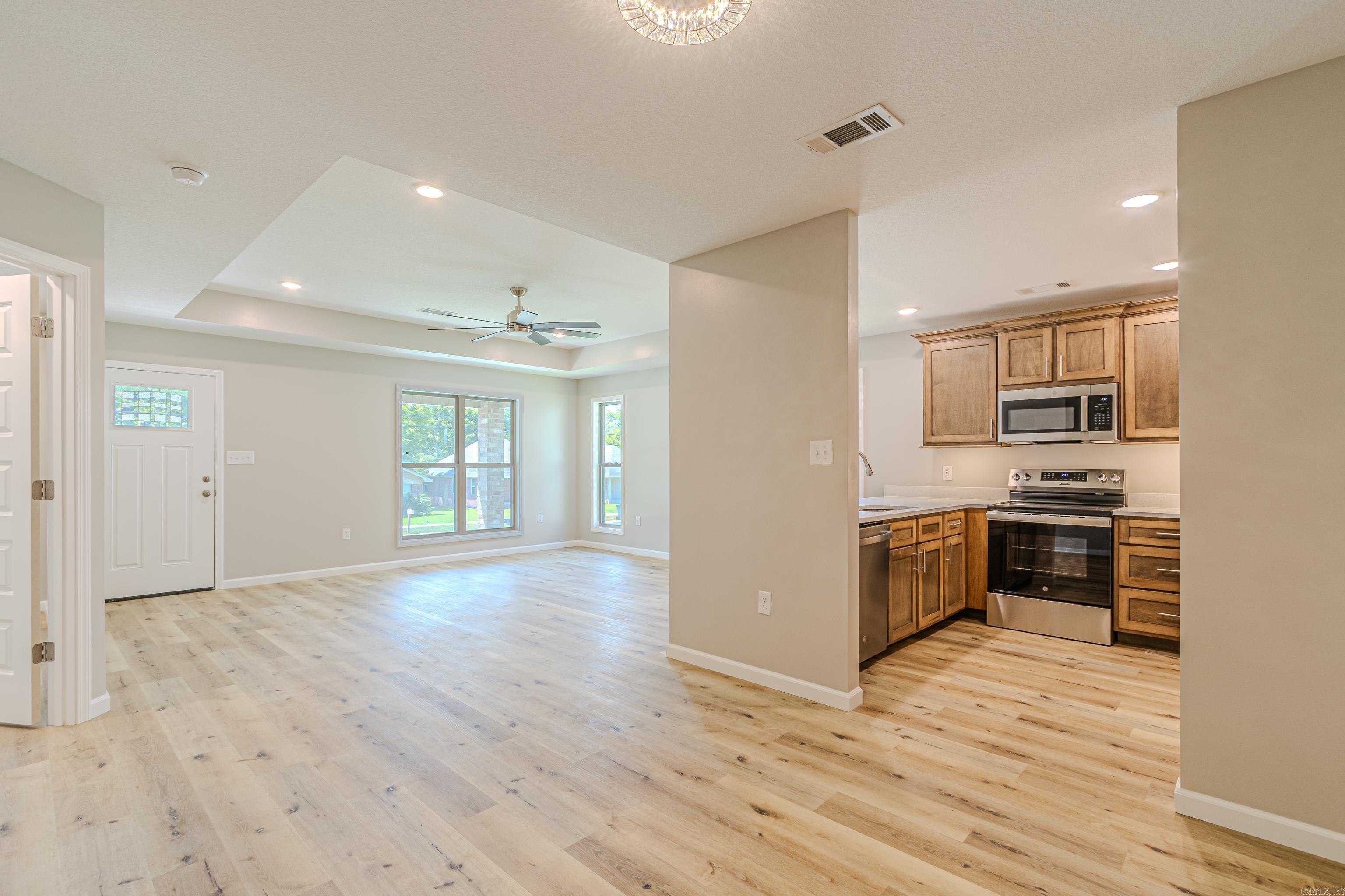 617 N 4 ST  Paragould, AR