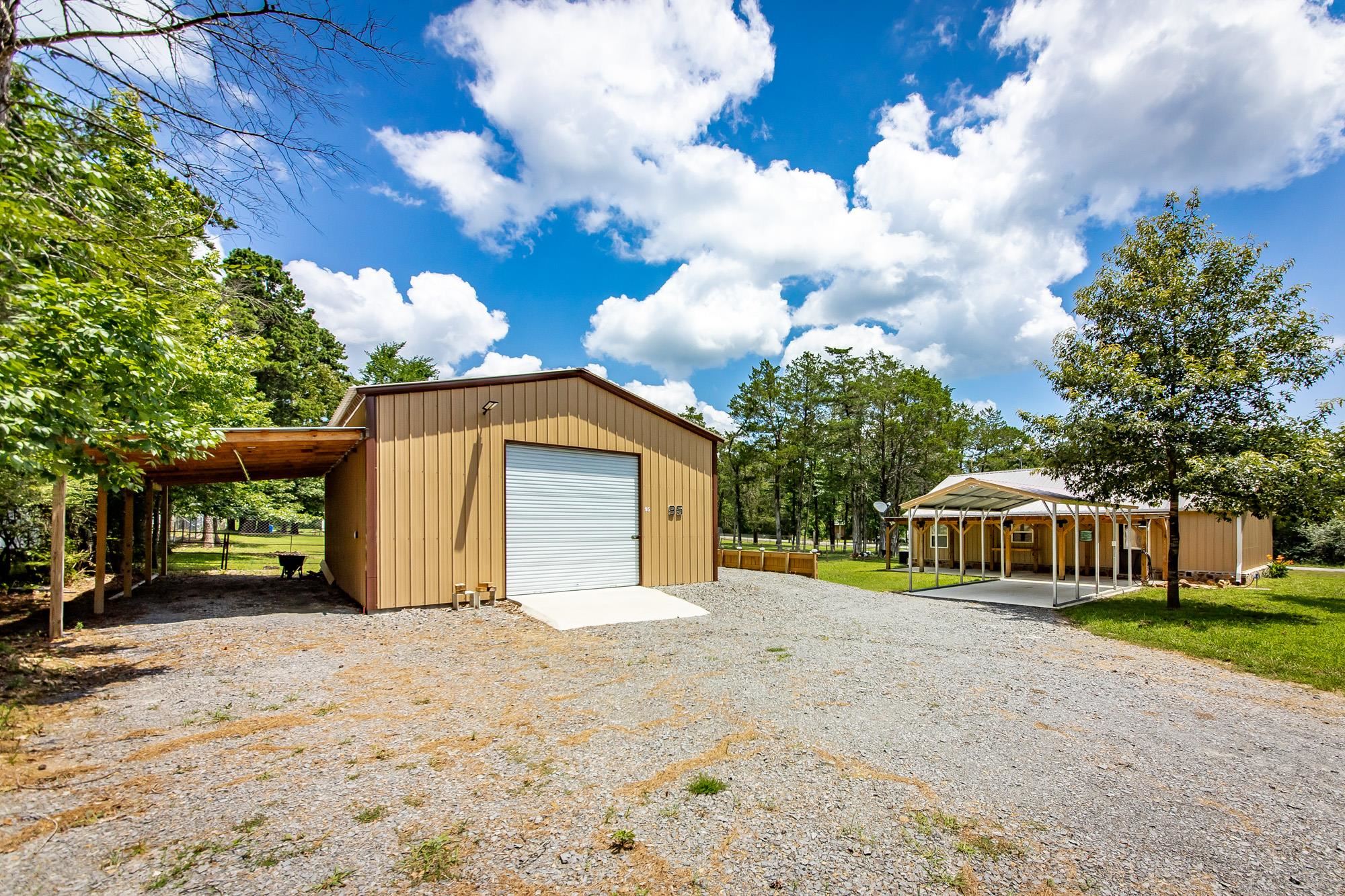 95 Concho Road  Greers Ferry, AR