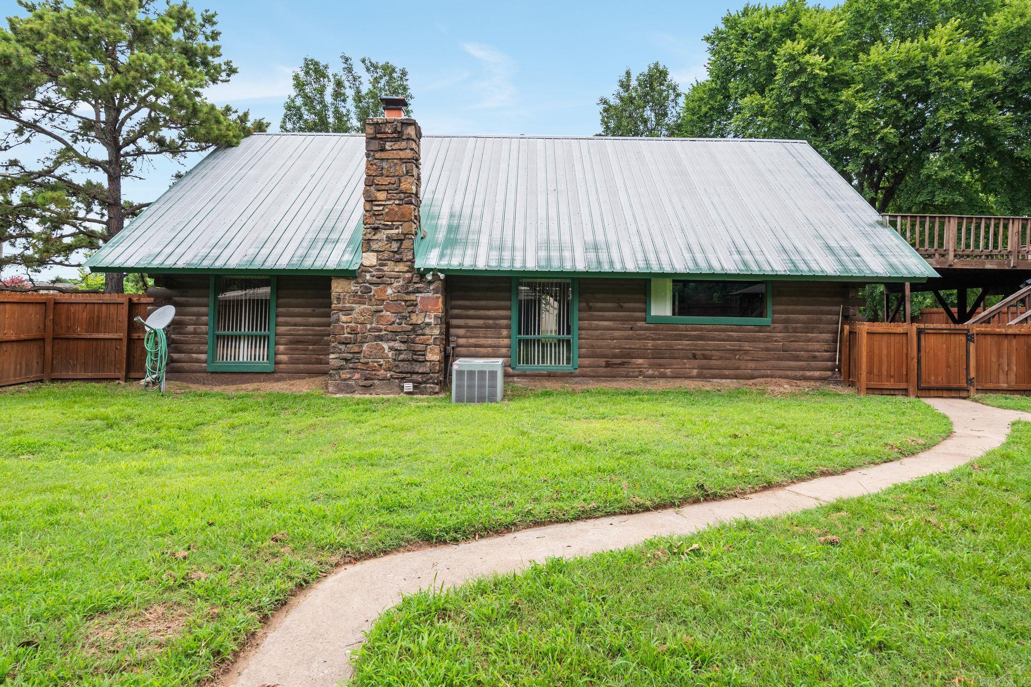 5809 Cotton Gin  Ozark, AR