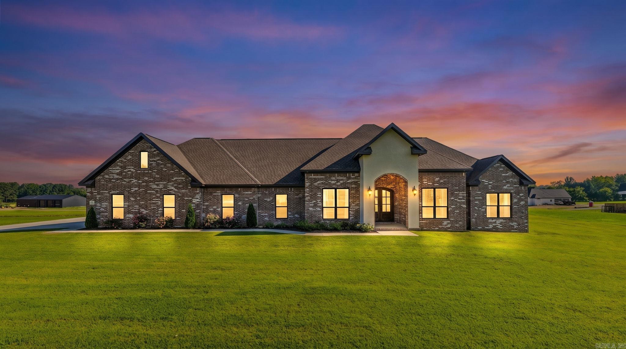 40 Lowell  Greenbrier, AR