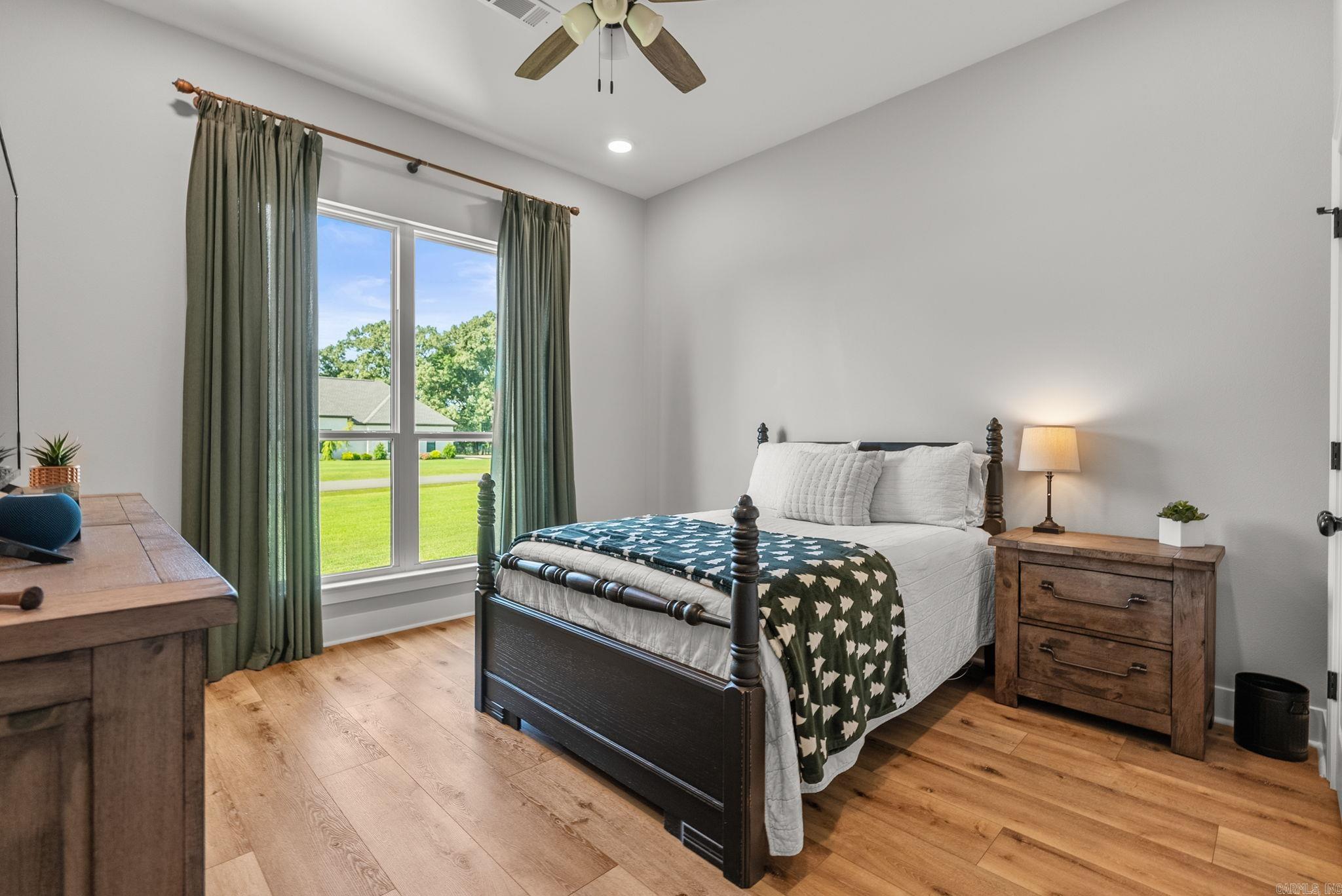 40 Lowell  Greenbrier, AR