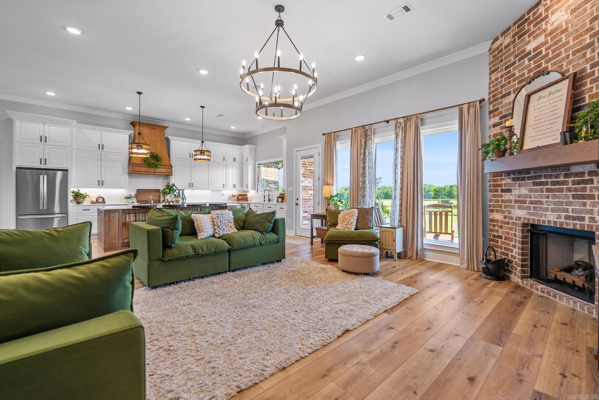 40 Lowell  Greenbrier, AR