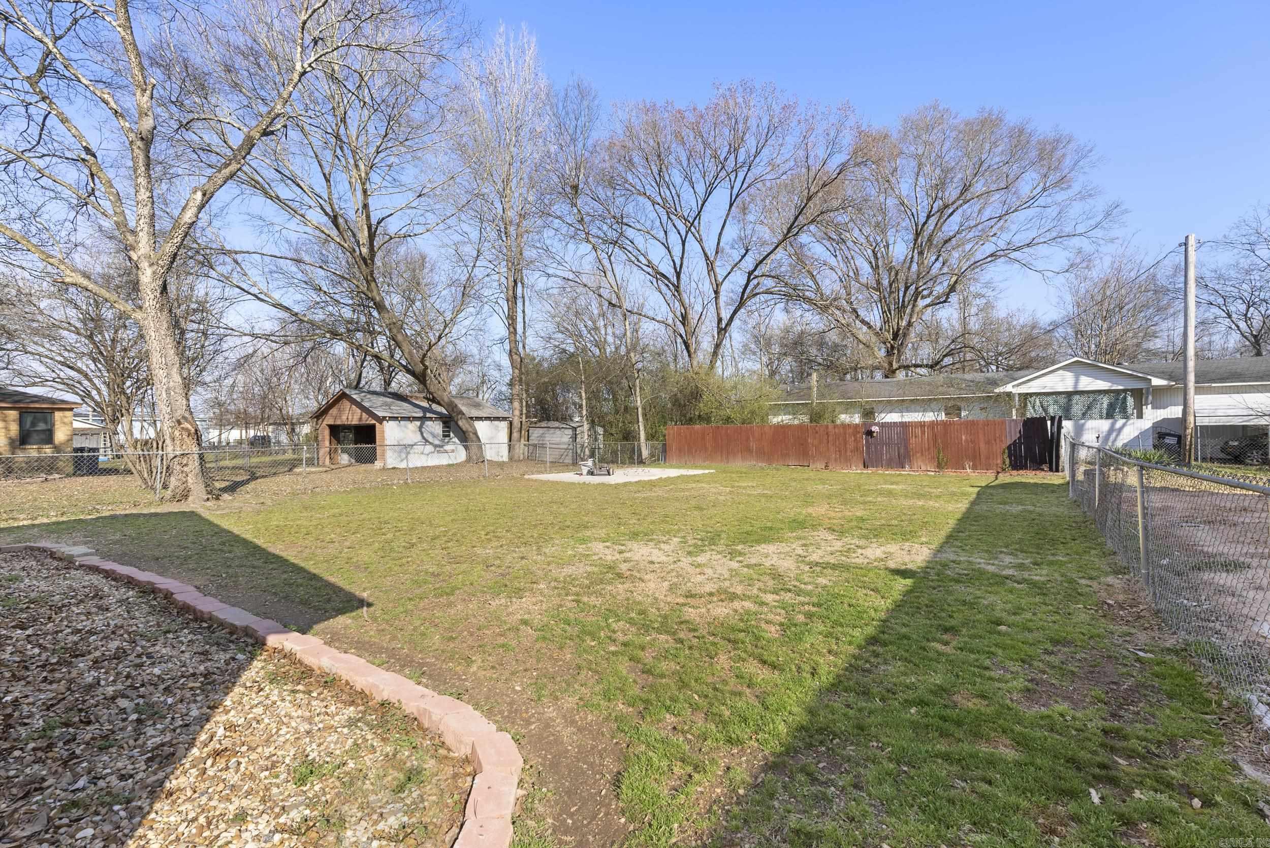 1205 Henry St  Benton, AR