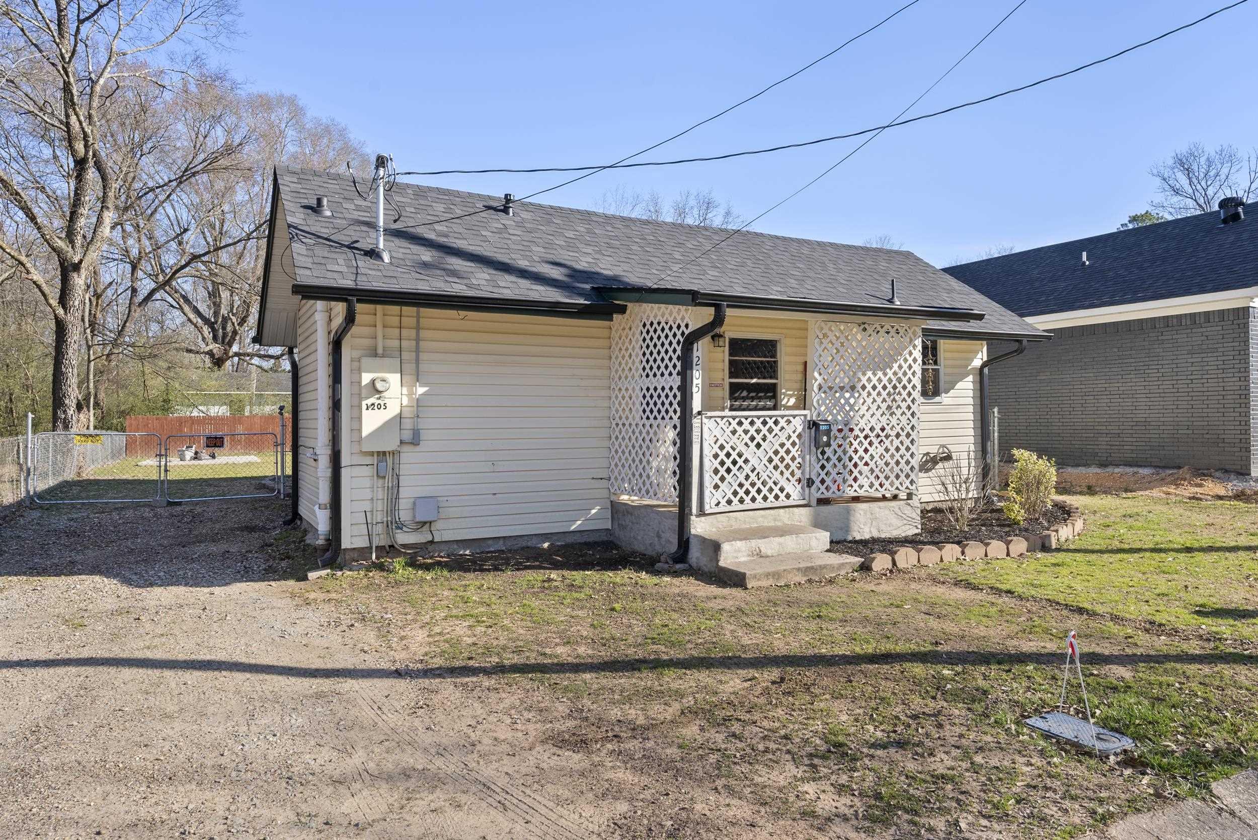 1205 Henry St  Benton, AR