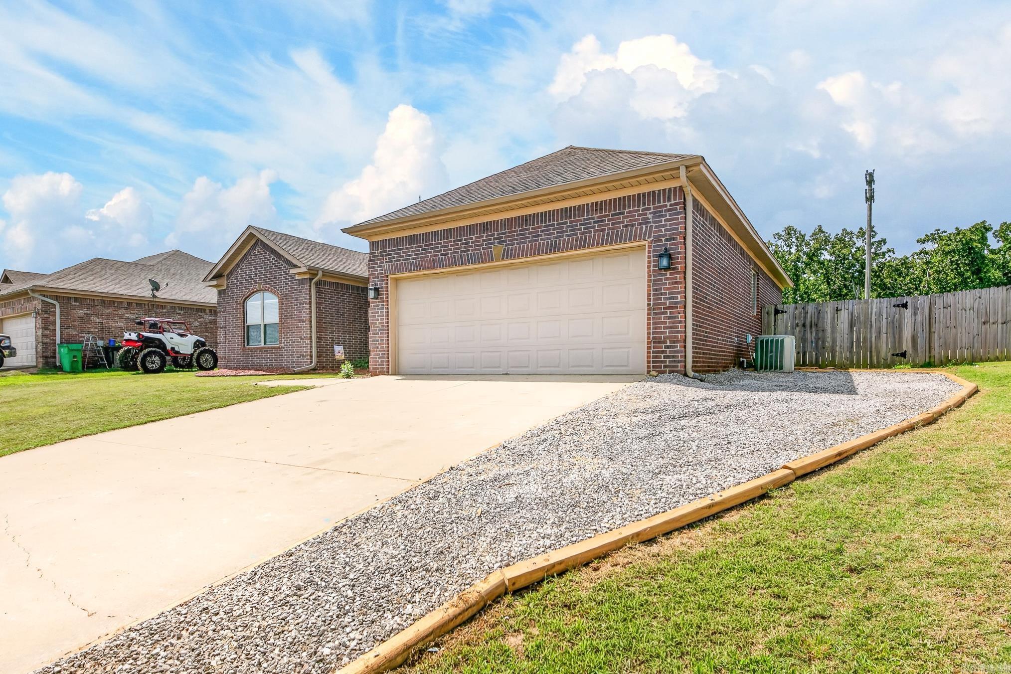 203 Creek View  Austin, AR