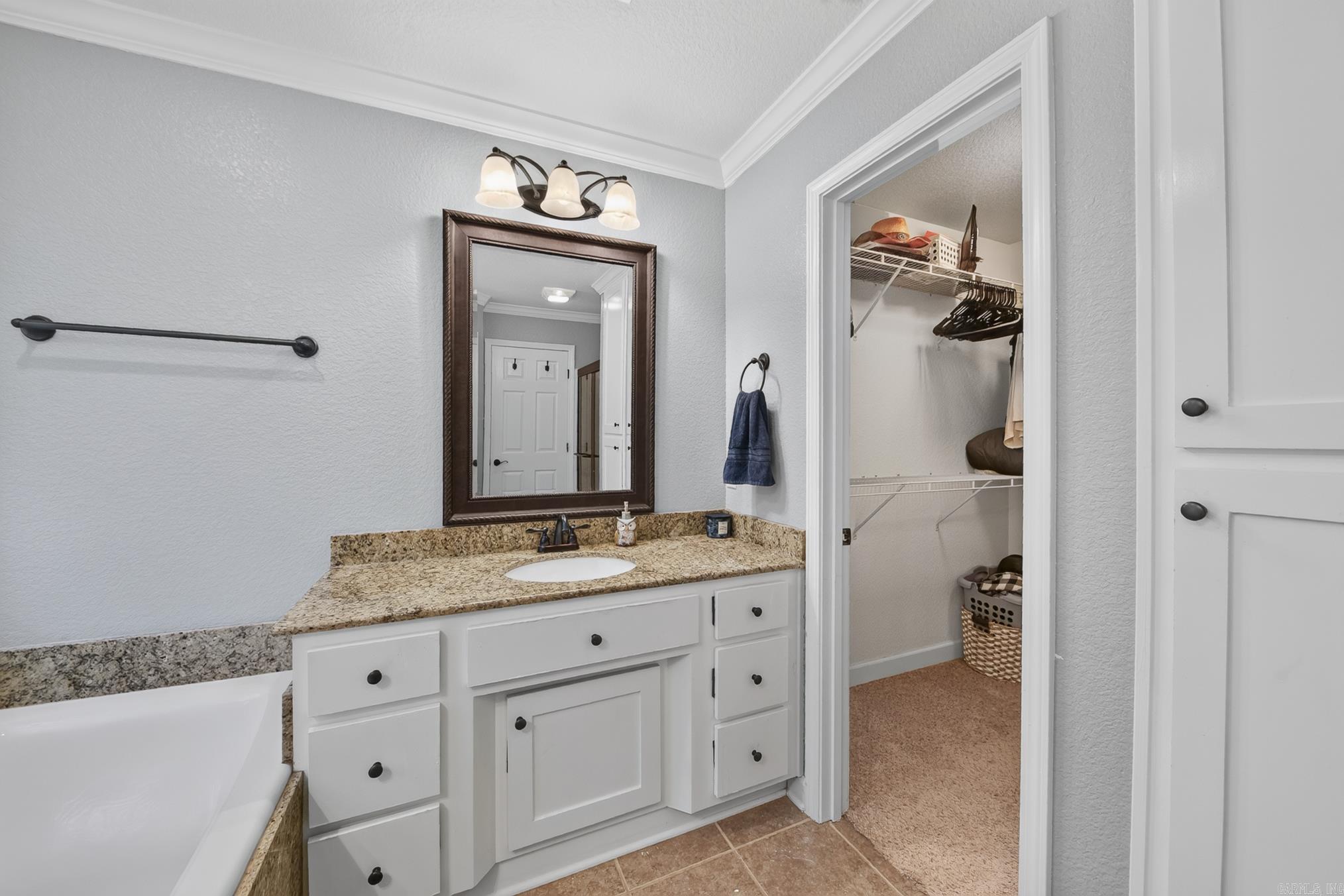 203 Creek View  Austin, AR