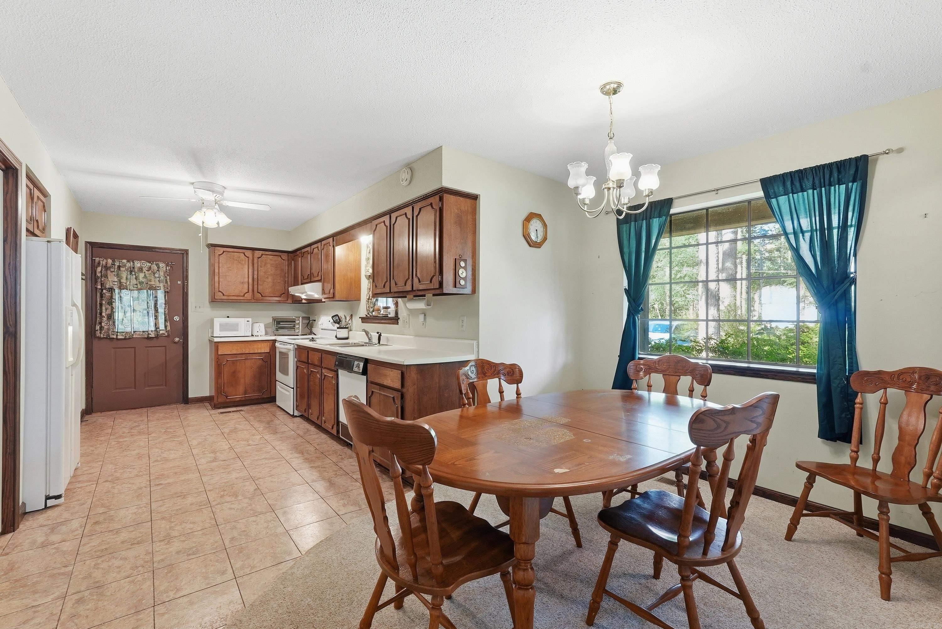 210 Snead  Fairfield Bay, AR