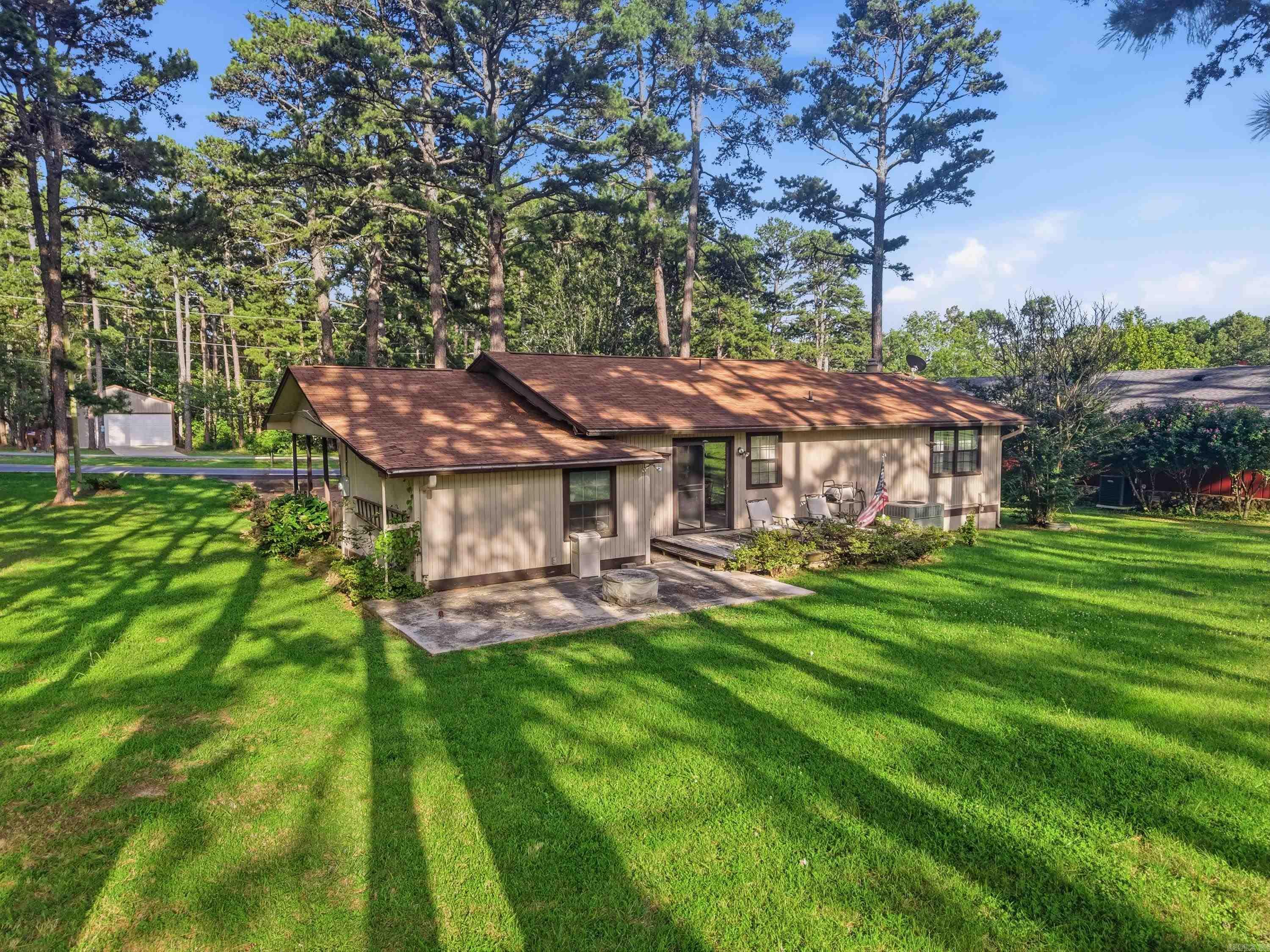 210 Snead  Fairfield Bay, AR