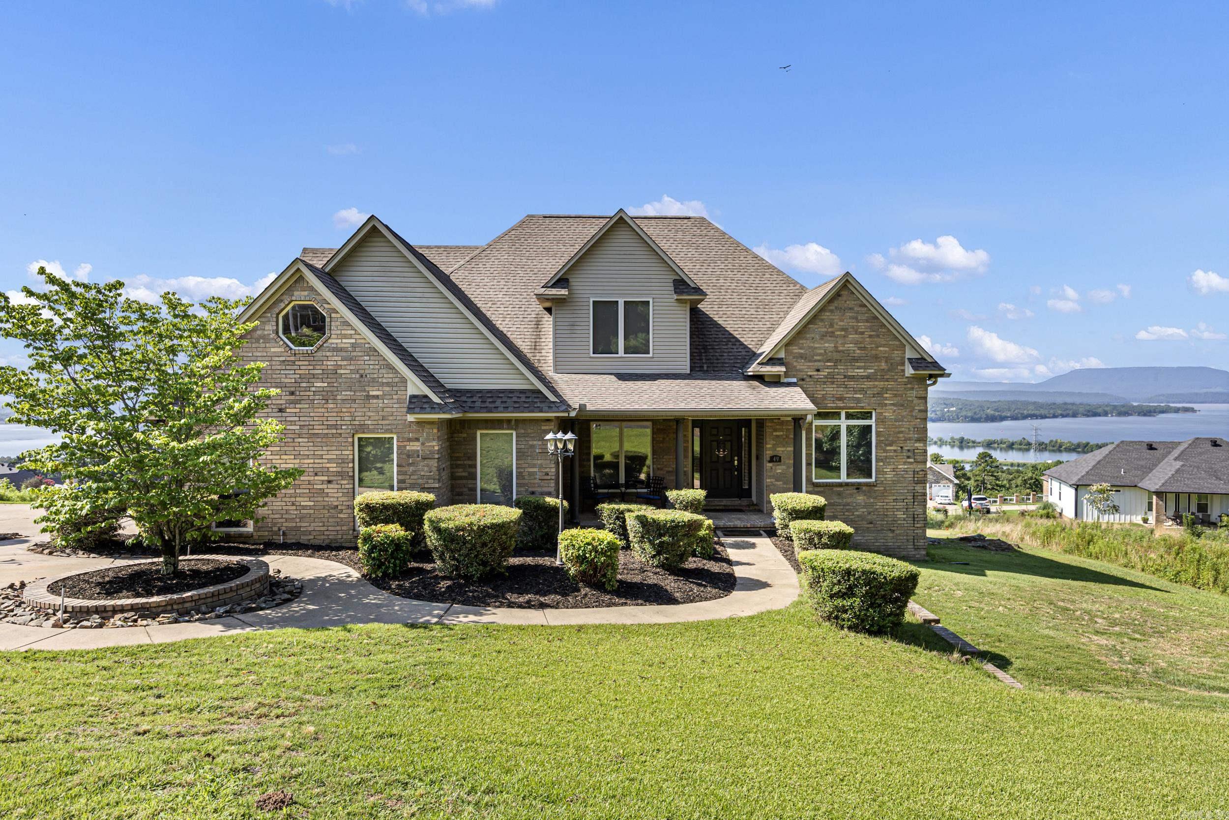 49 Castle Rock Dr  Russellville, AR