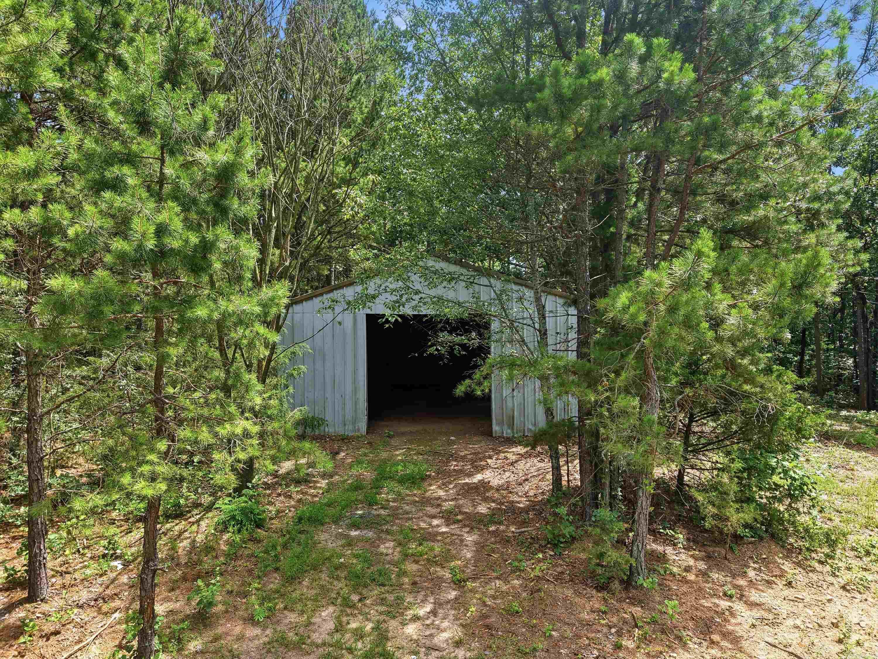 4878 Hwy 16 East  Clinton, AR