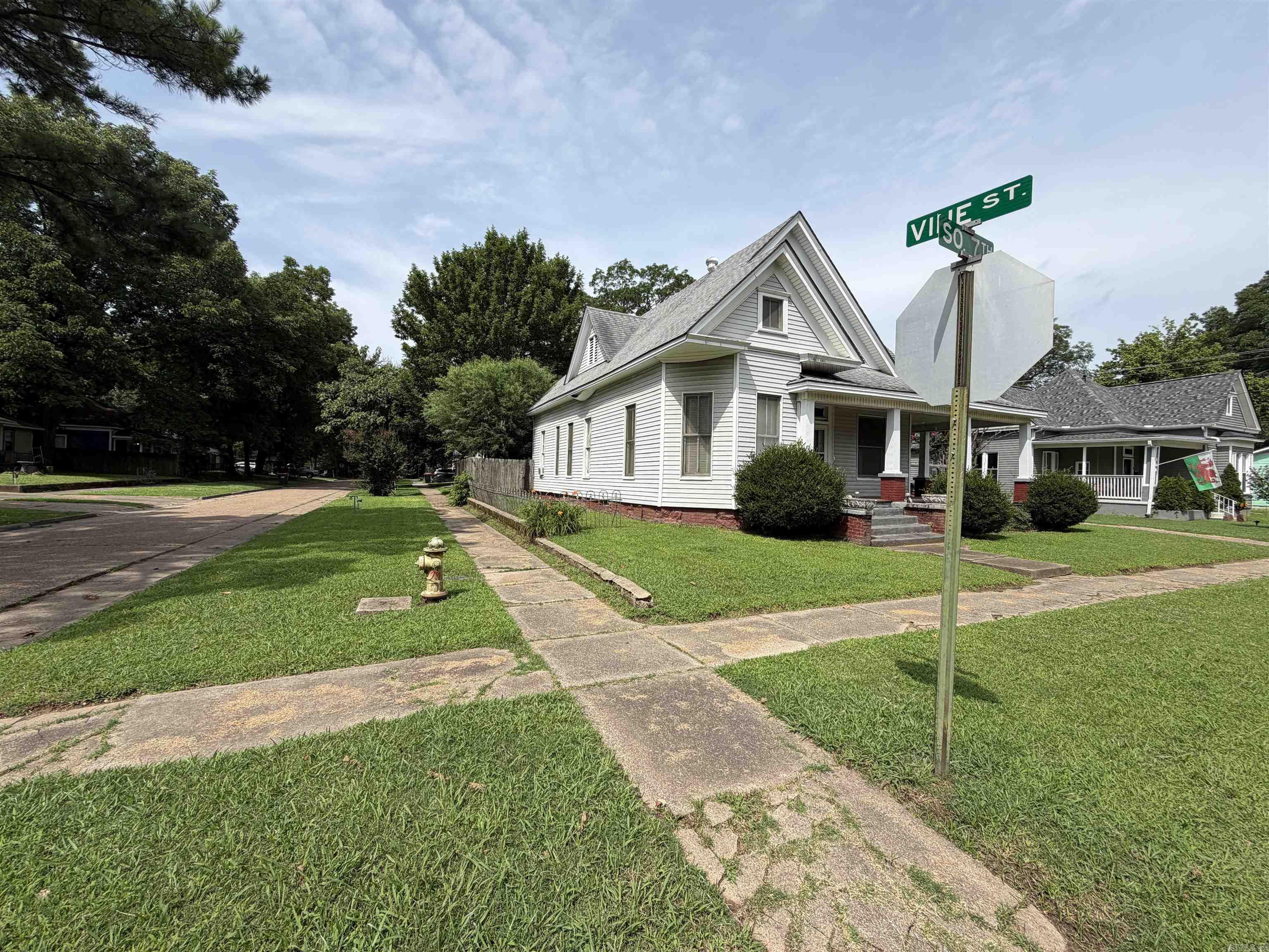422 S 7th  Van Buren, AR
