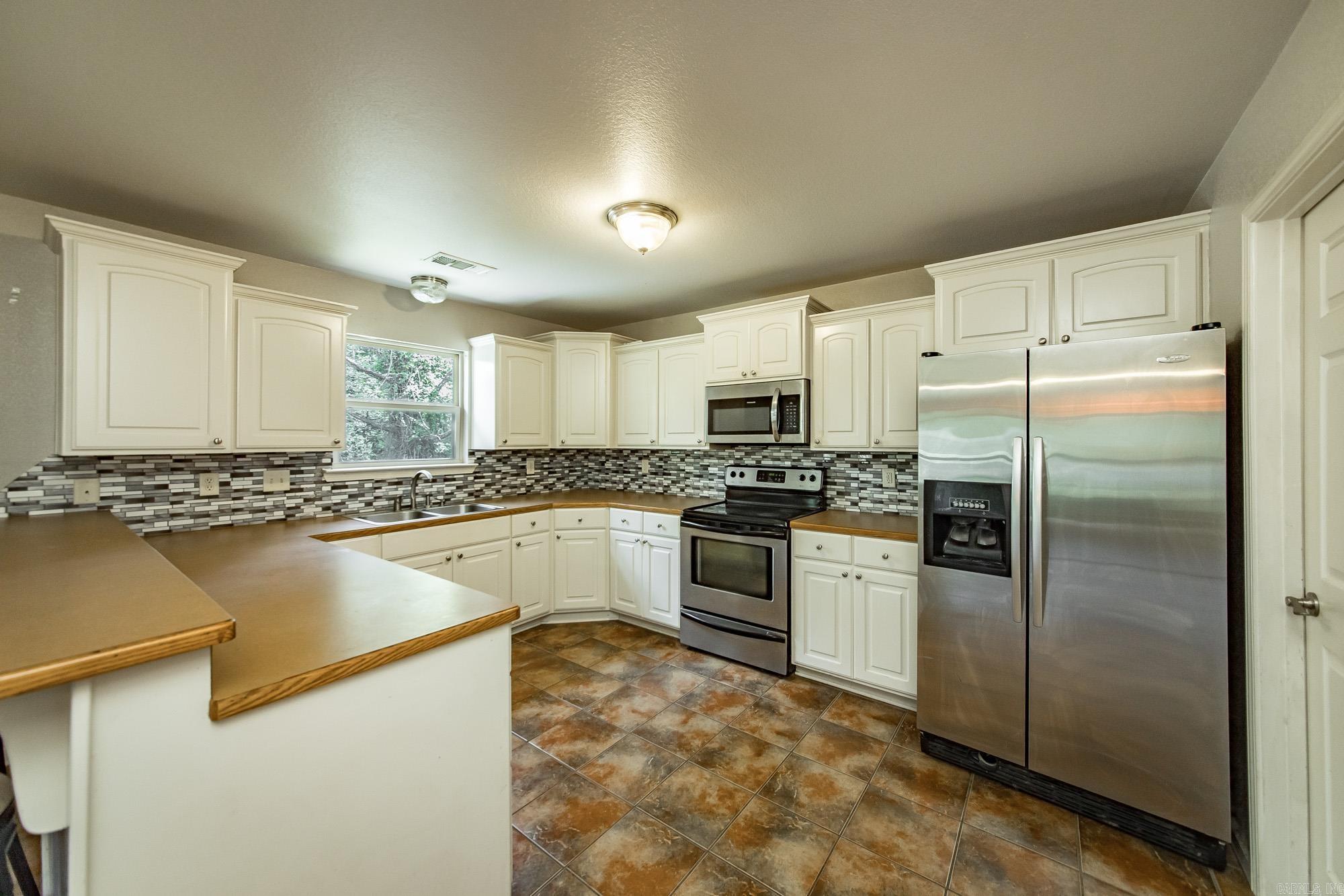 300 Weathering  Austin, AR