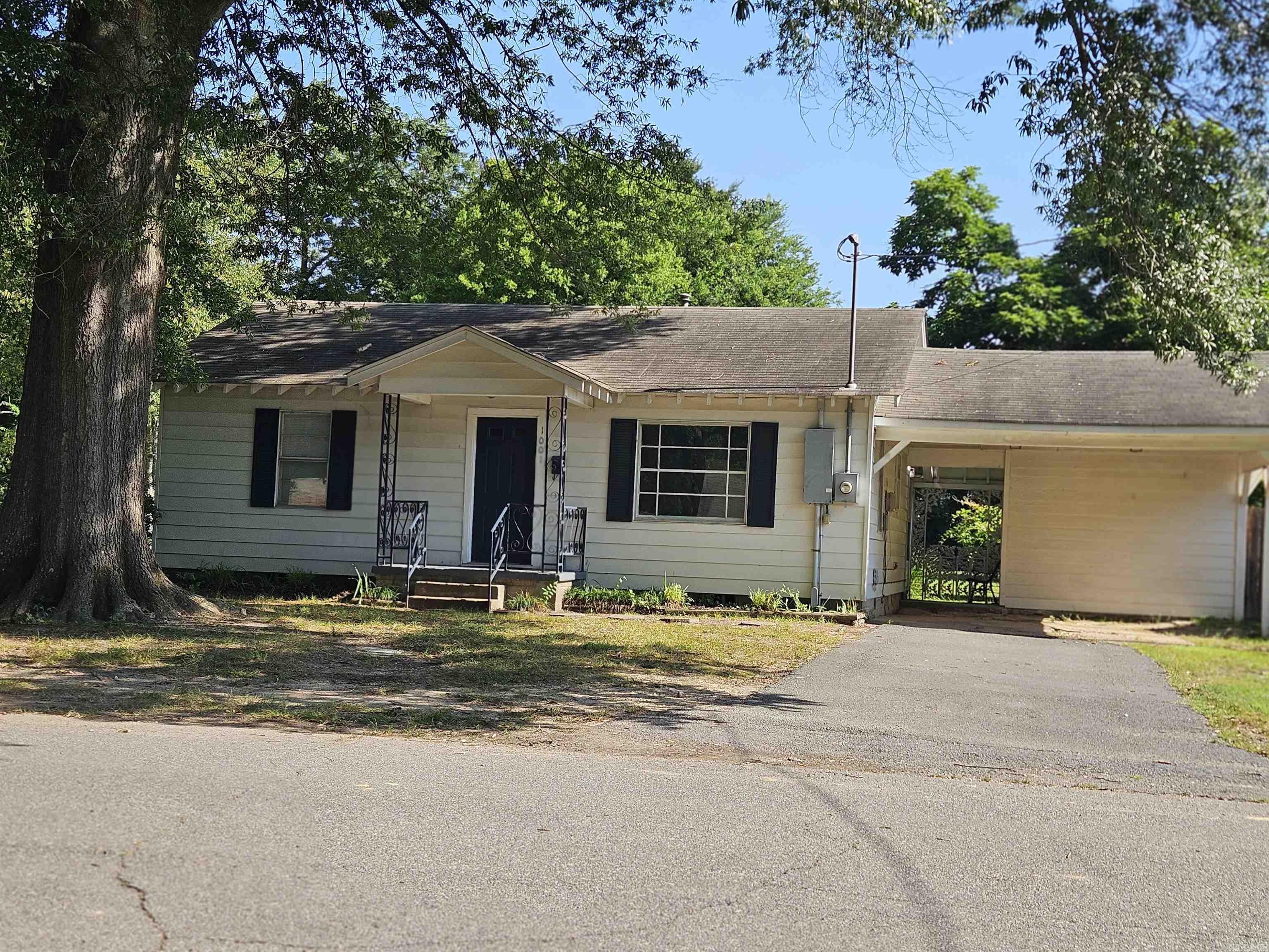 1001 Thelma  Benton, AR