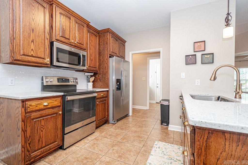 2521 Springhill Village Dr  Bryant, AR
