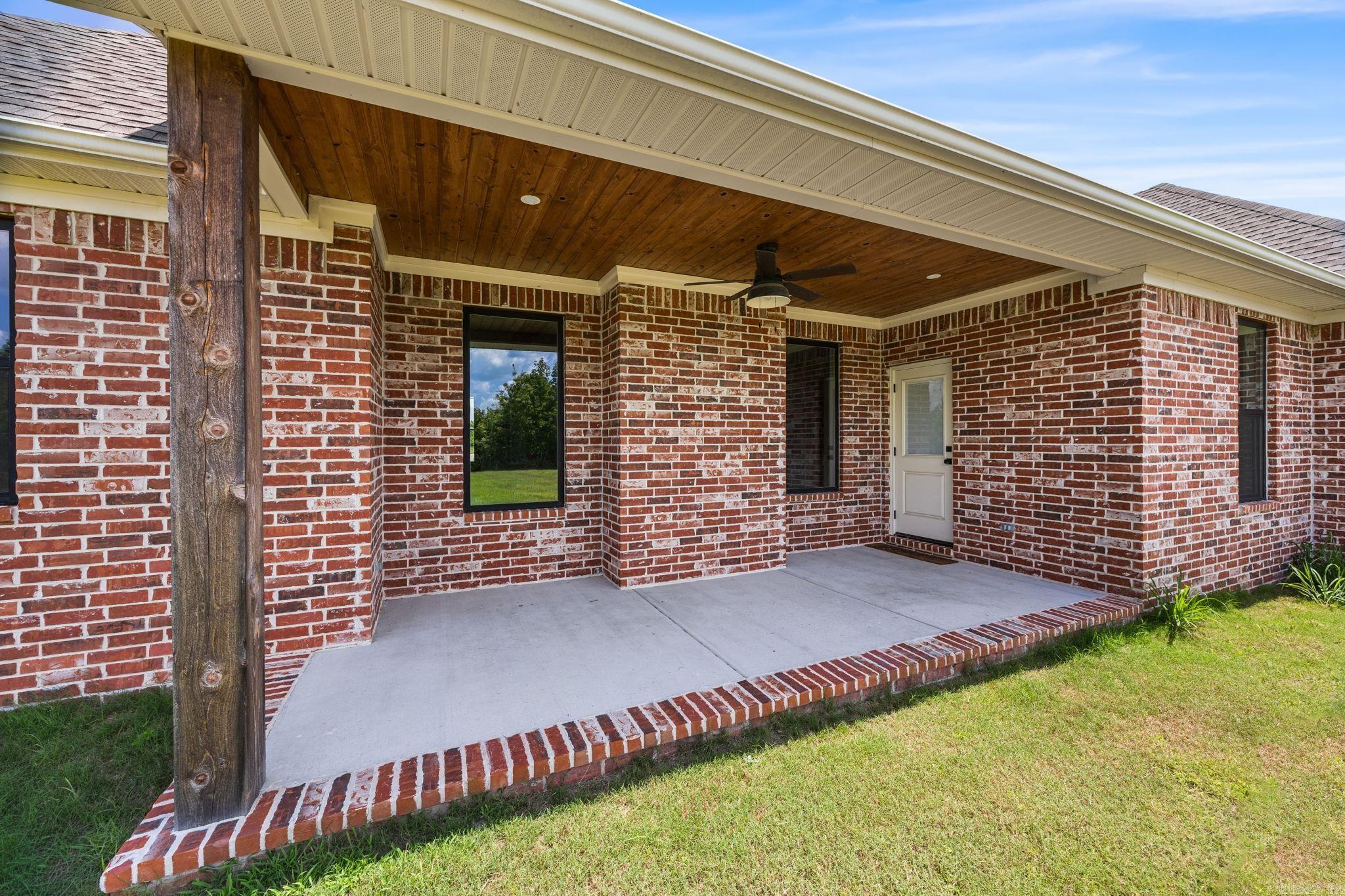 2065 Kaysen Ln  Hensley, AR