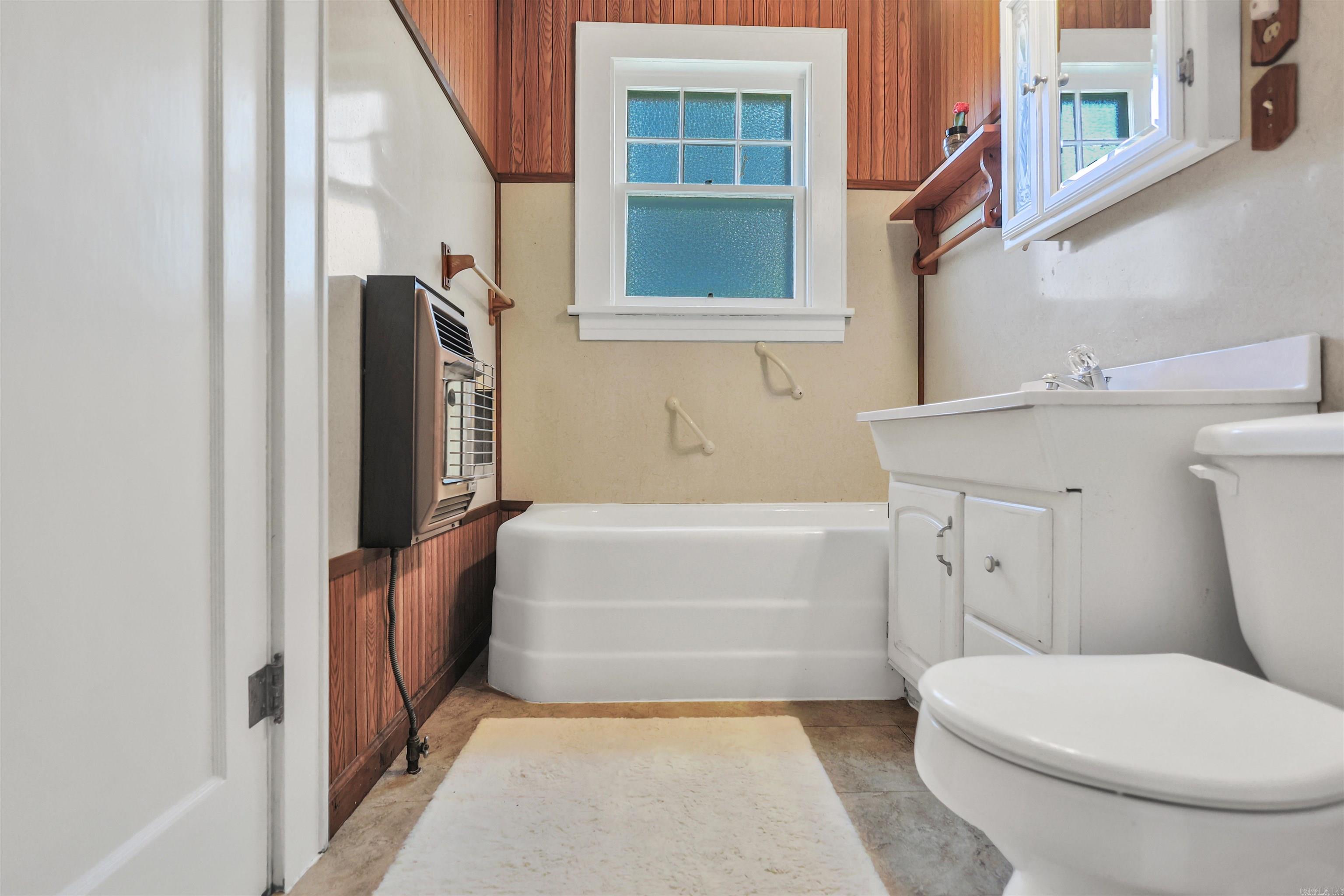 124 N Hill  Amity, AR