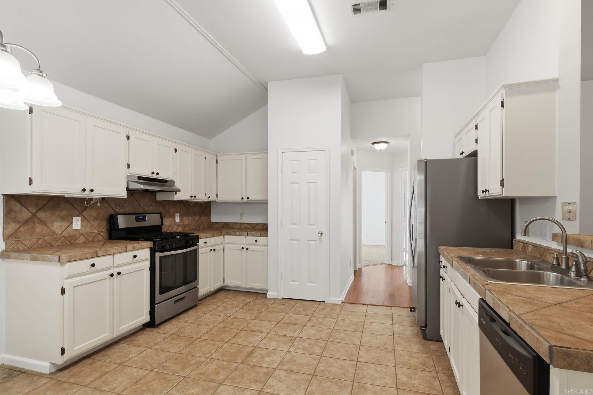 2570 Peabody  Conway, AR