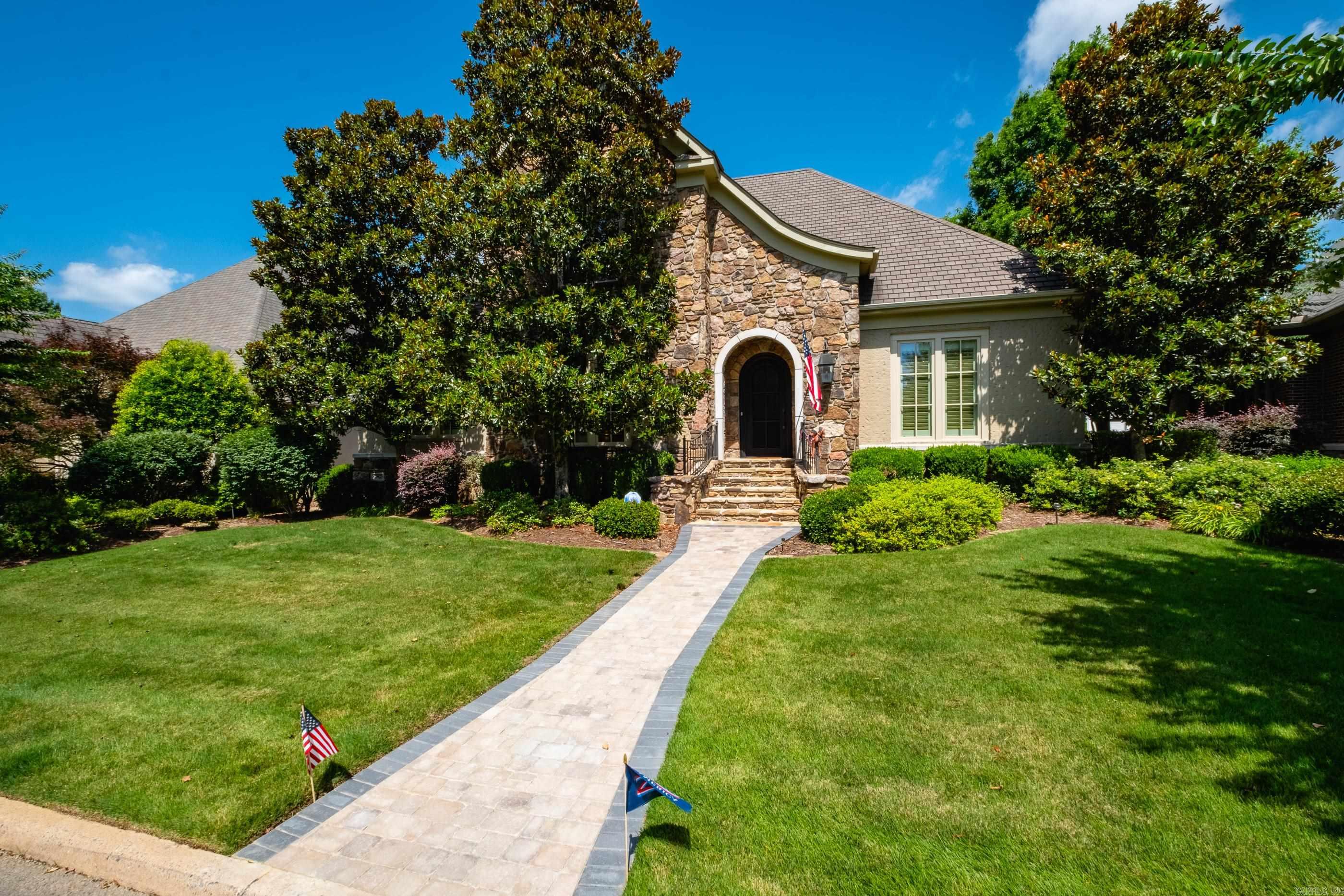 81 Quercus  Little Rock, AR