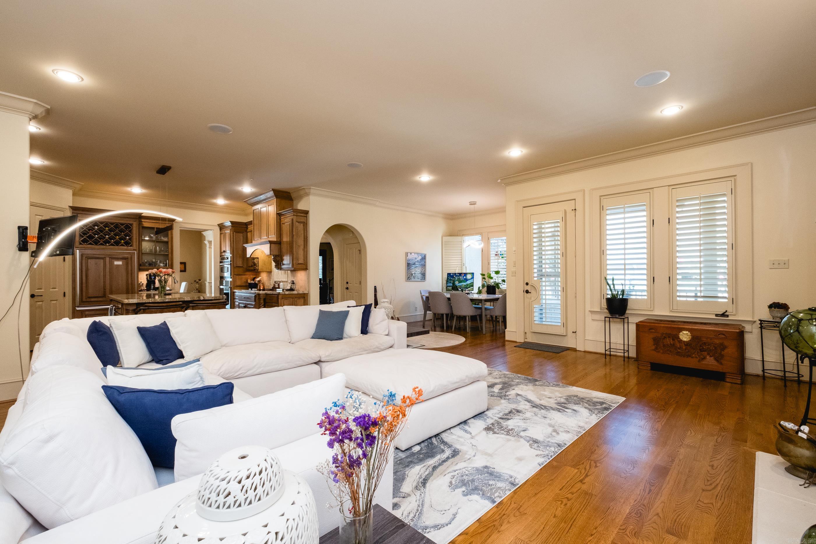 81 Quercus  Little Rock, AR