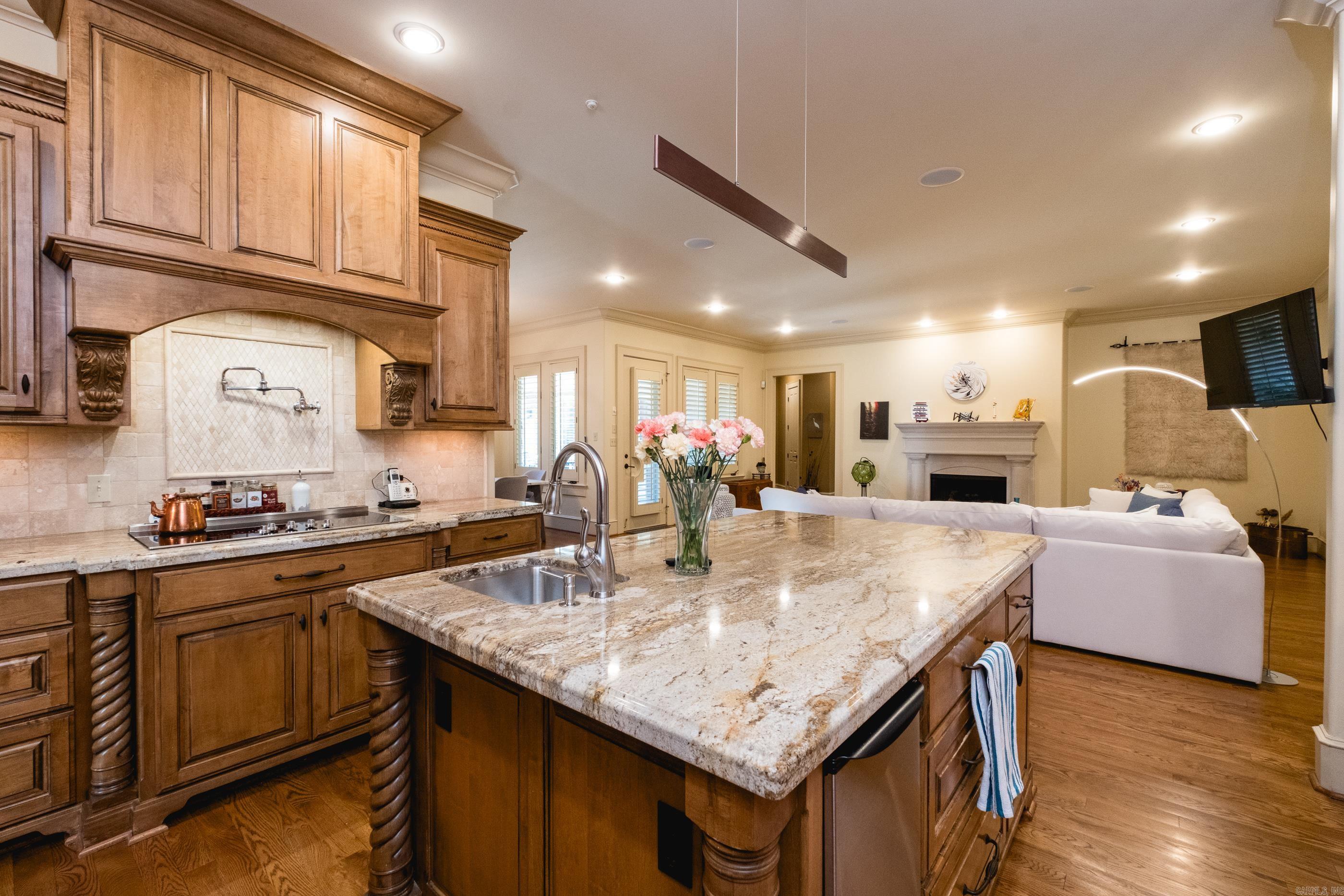81 Quercus  Little Rock, AR