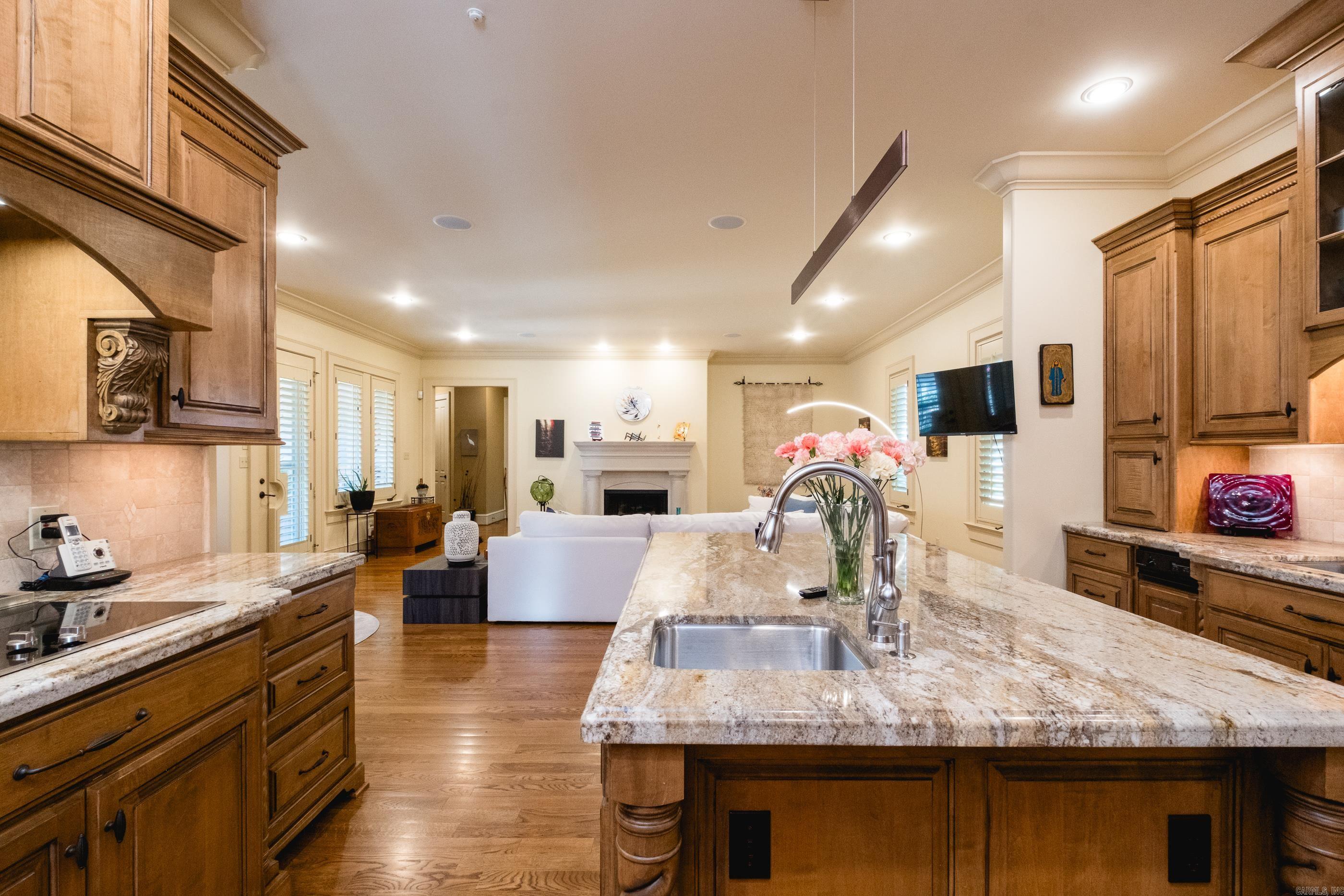81 Quercus  Little Rock, AR