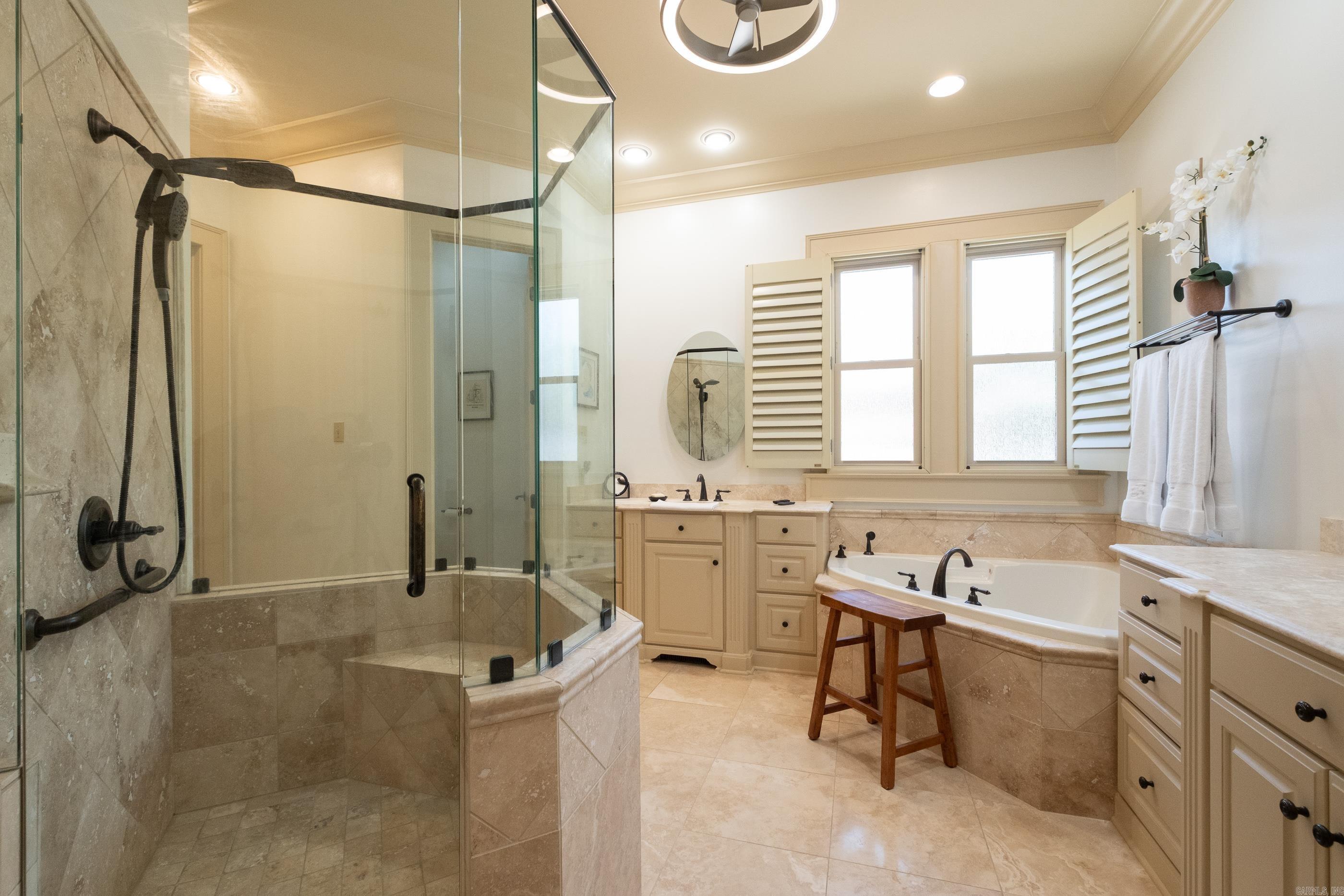 81 Quercus  Little Rock, AR