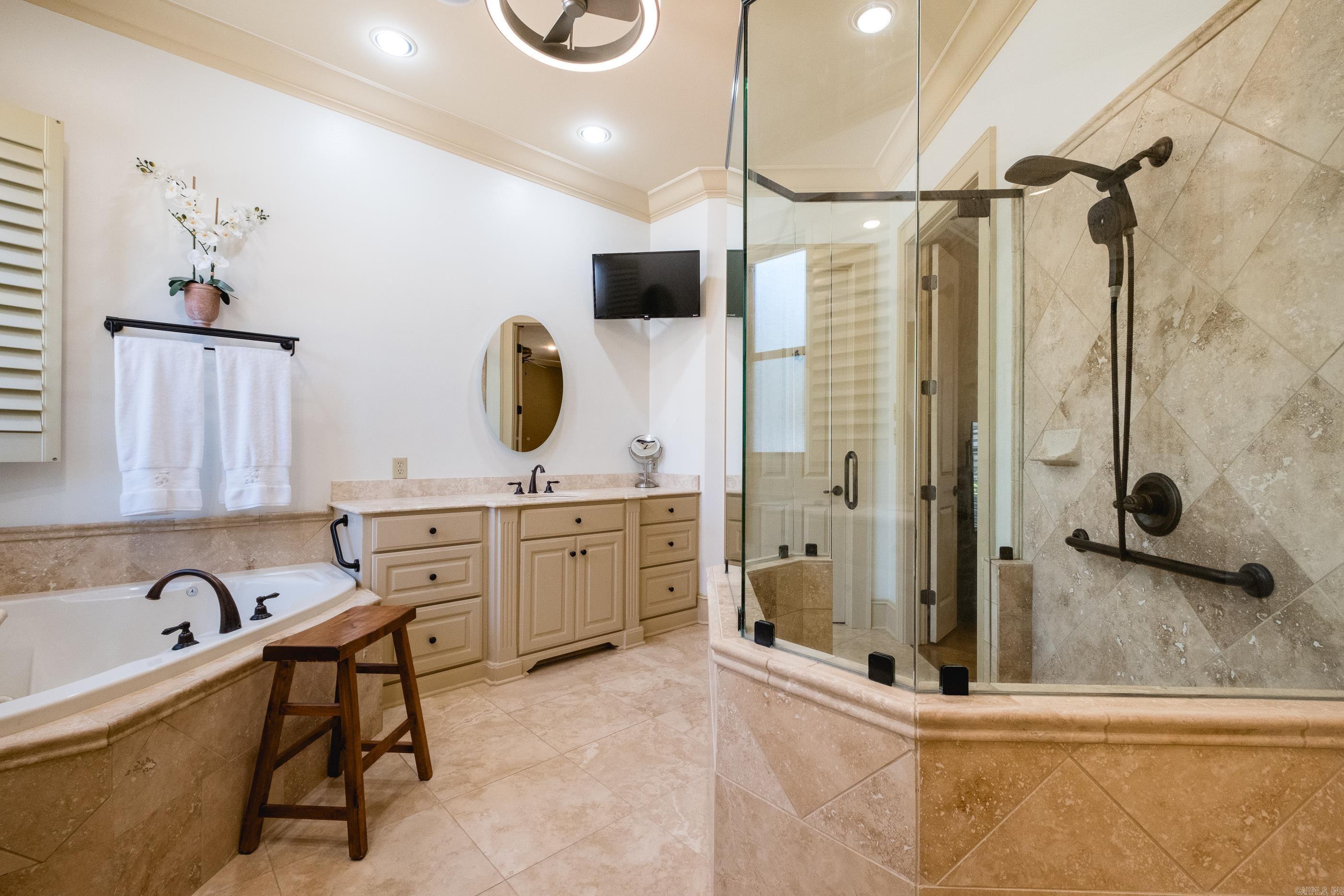 81 Quercus  Little Rock, AR