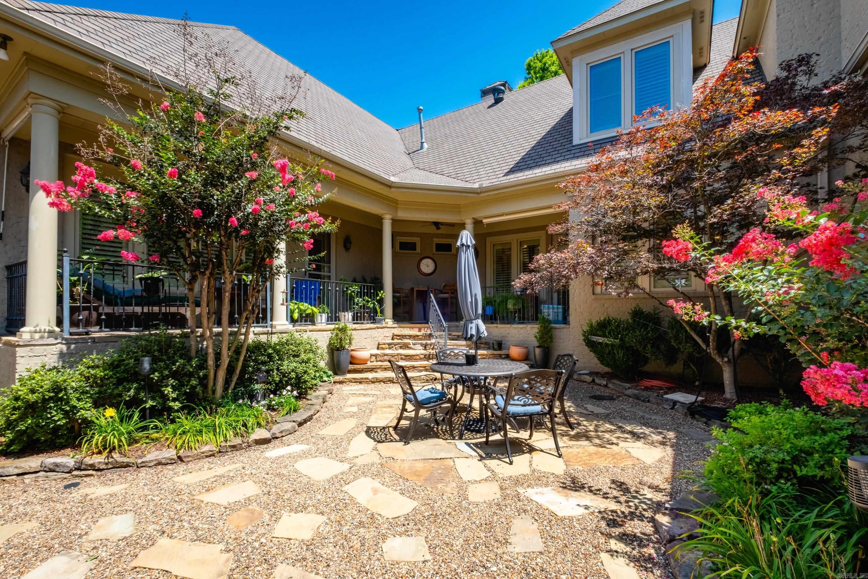 81 Quercus  Little Rock, AR