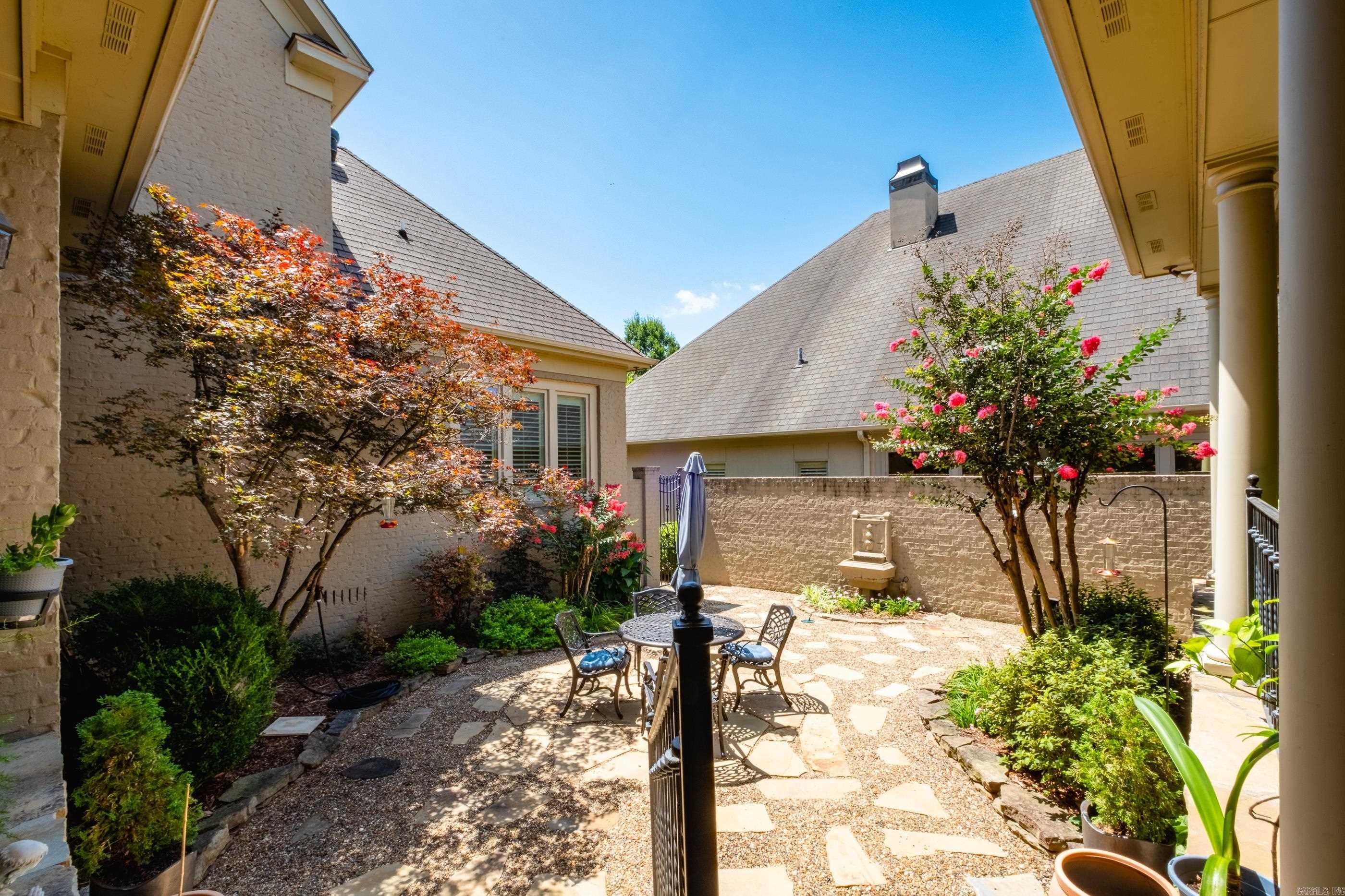 81 Quercus  Little Rock, AR
