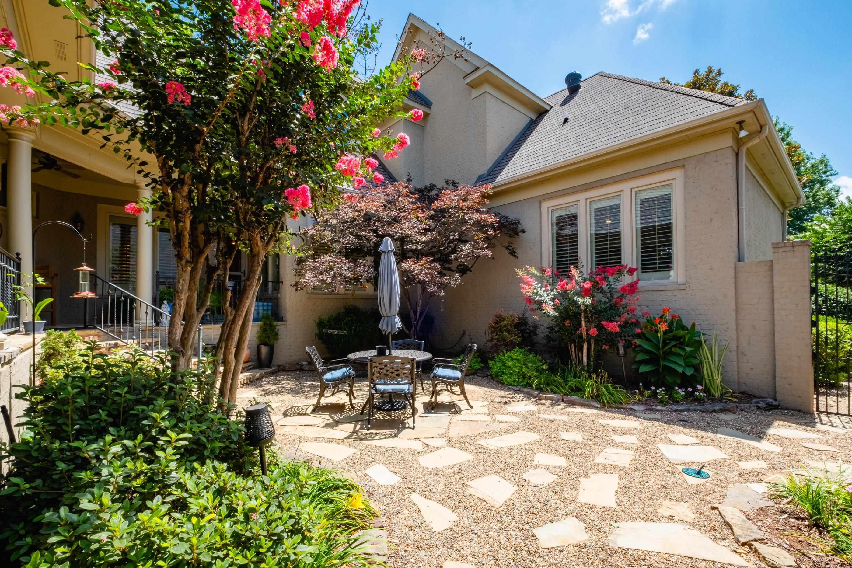 81 Quercus  Little Rock, AR