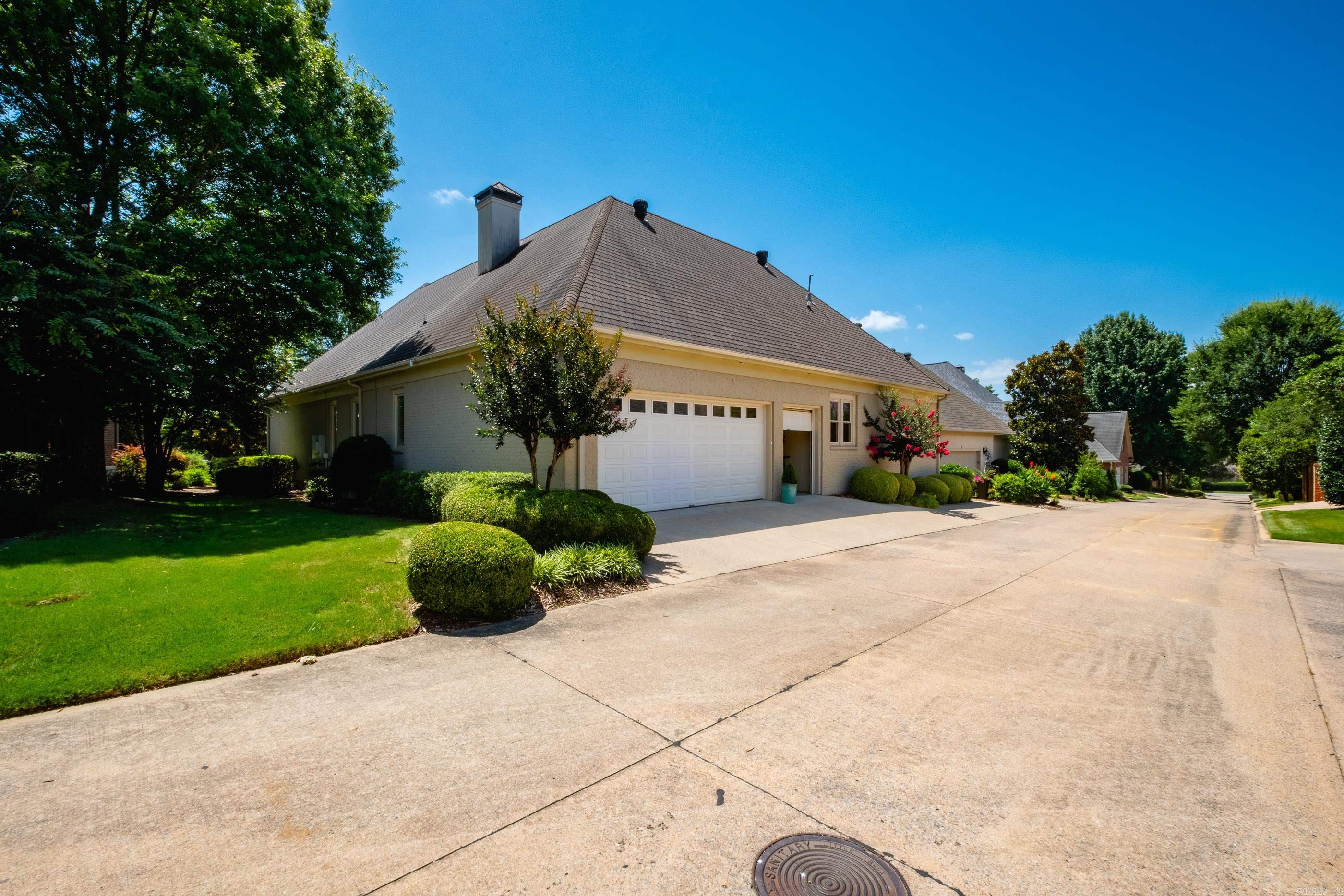 81 Quercus  Little Rock, AR