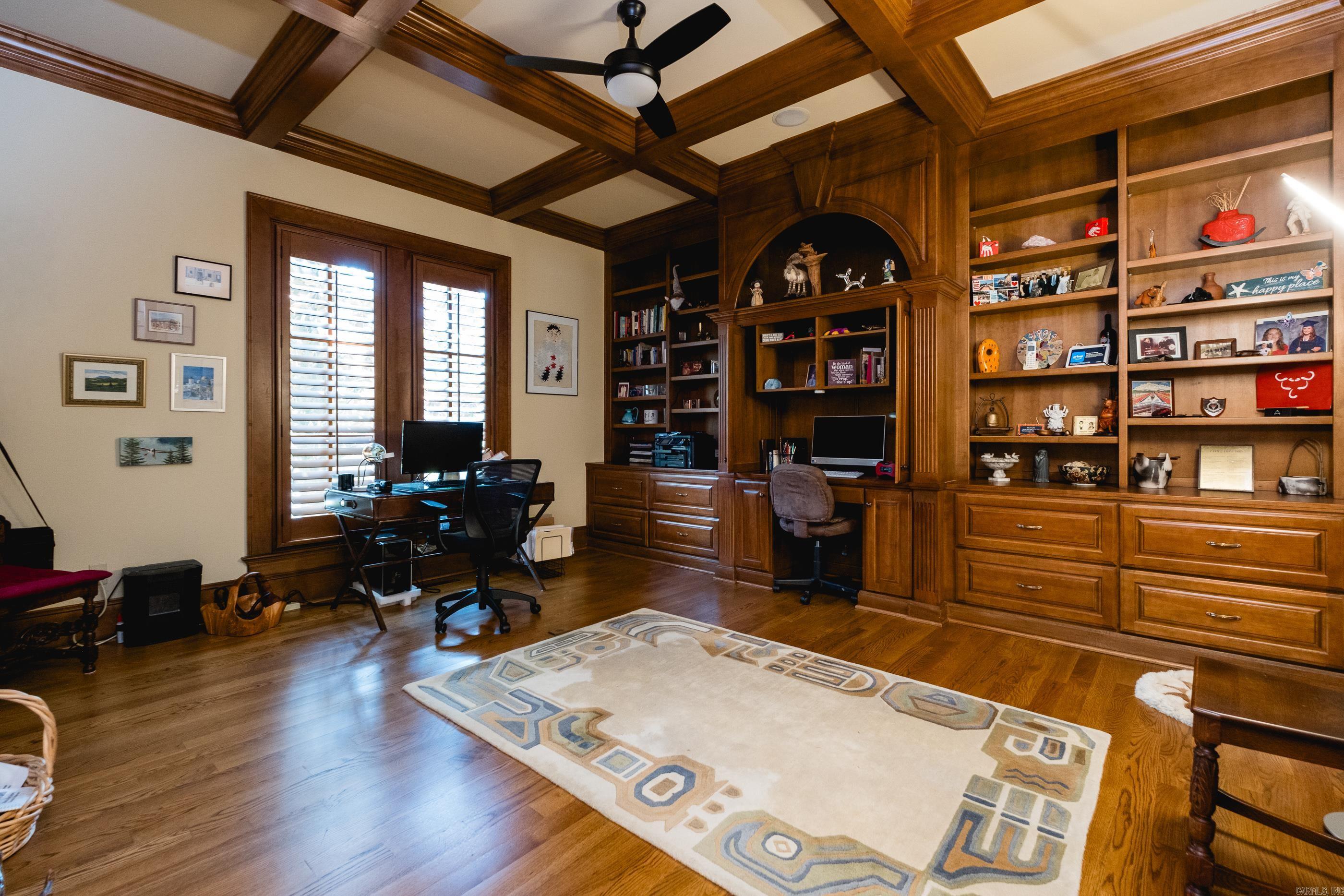 81 Quercus  Little Rock, AR
