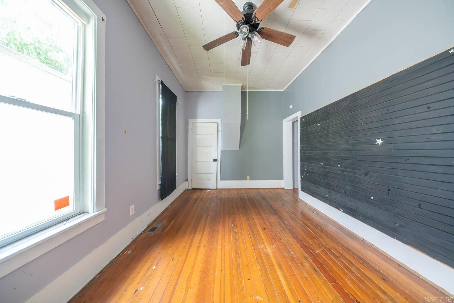 222 S 6th  Thayer, MO