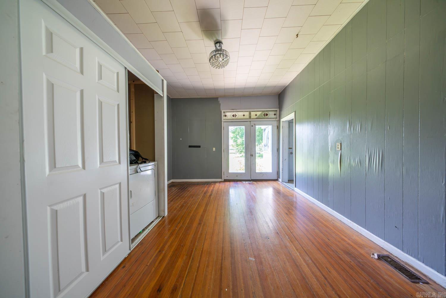 222 S 6th  Thayer, MO