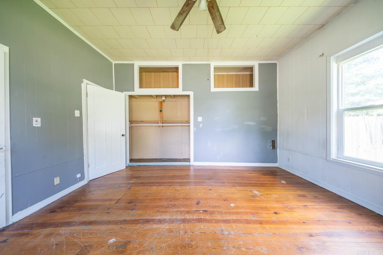 222 S 6th  Thayer, MO