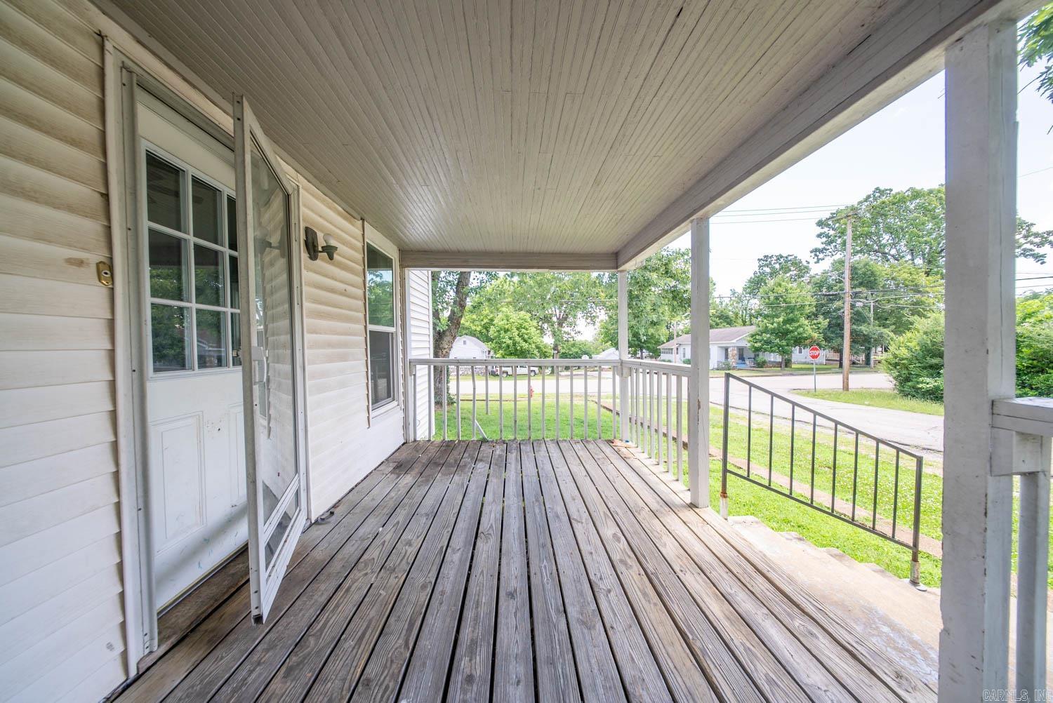 222 S 6th  Thayer, MO