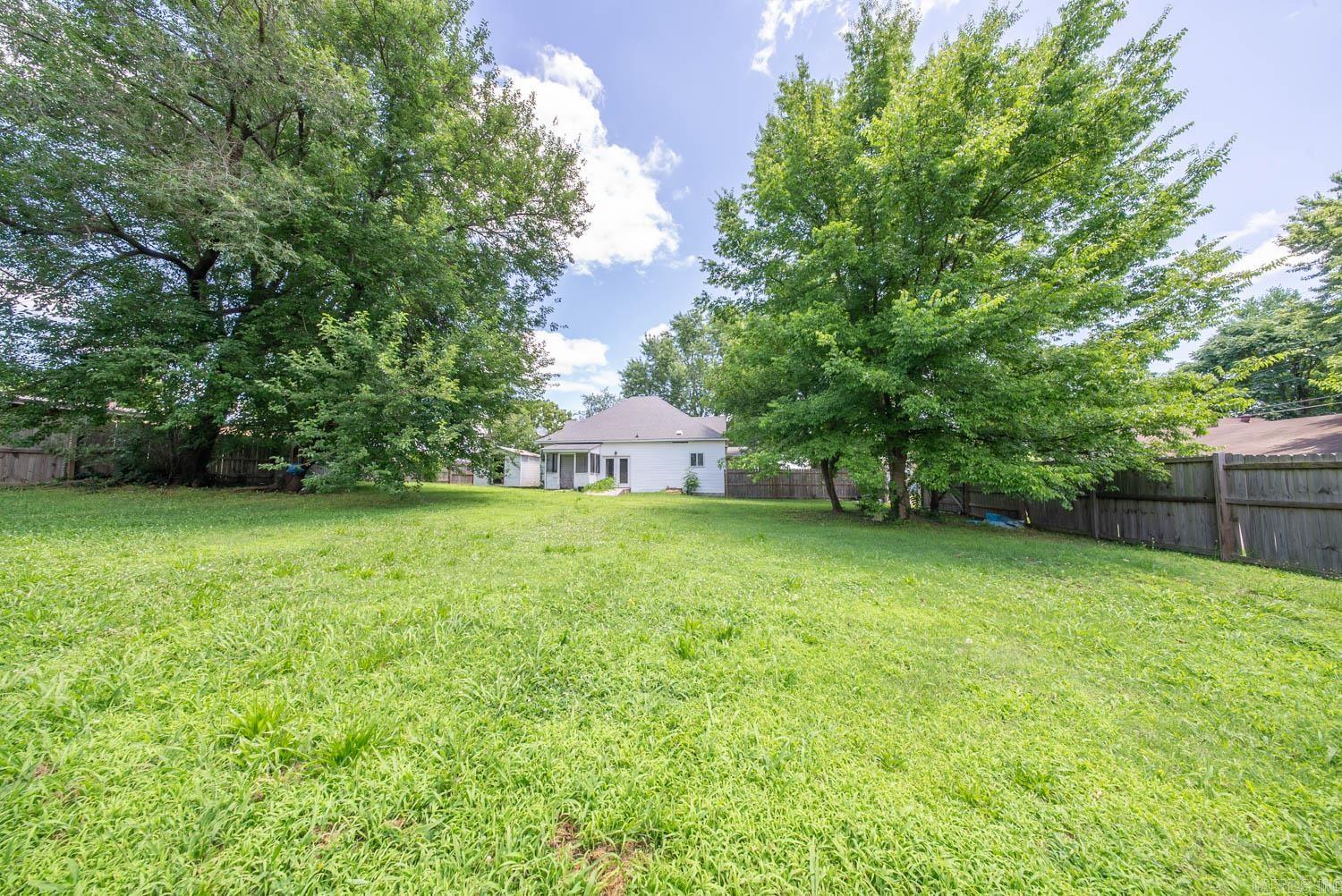 222 S 6th  Thayer, MO
