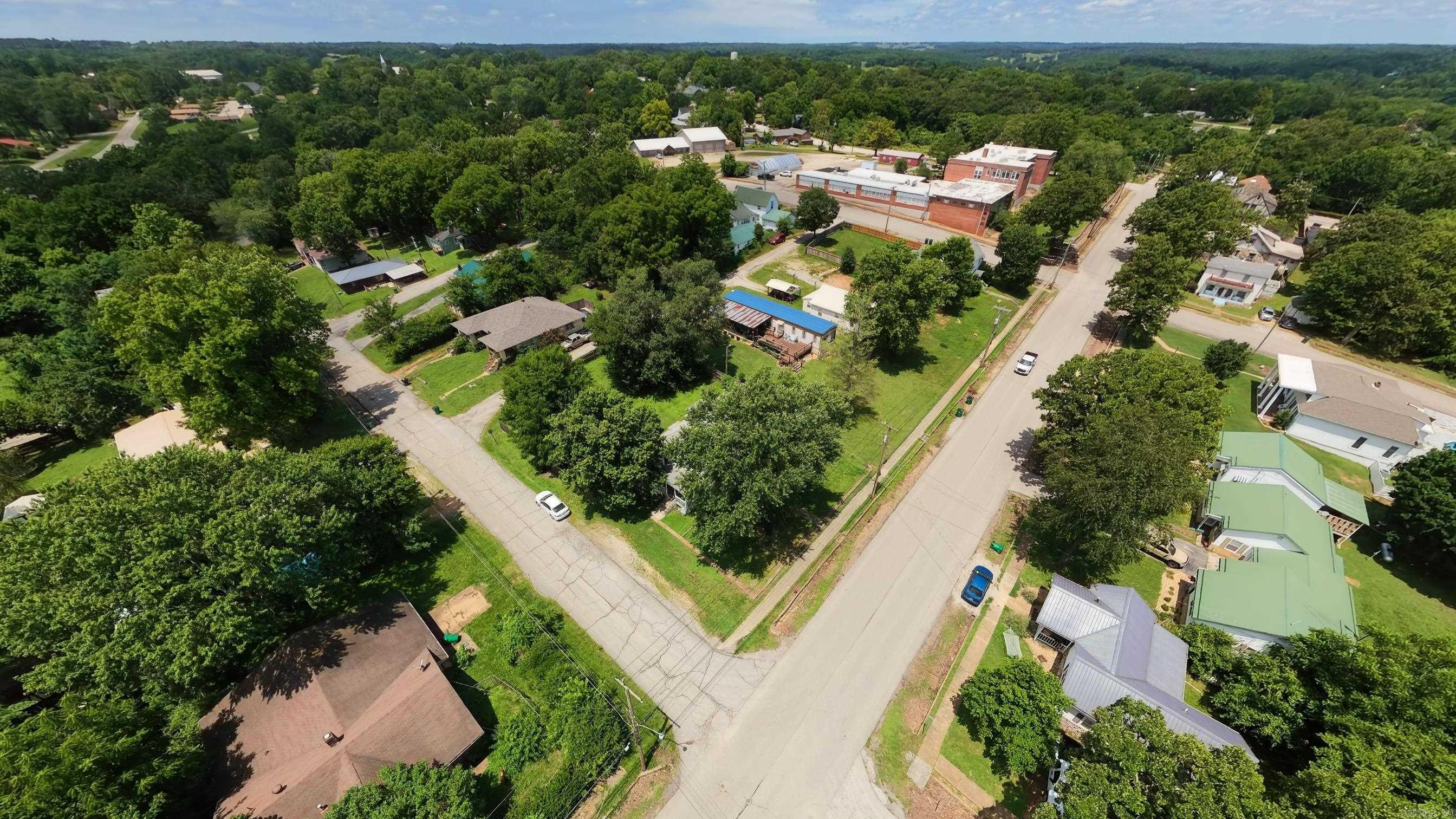 222 S 6th  Thayer, MO