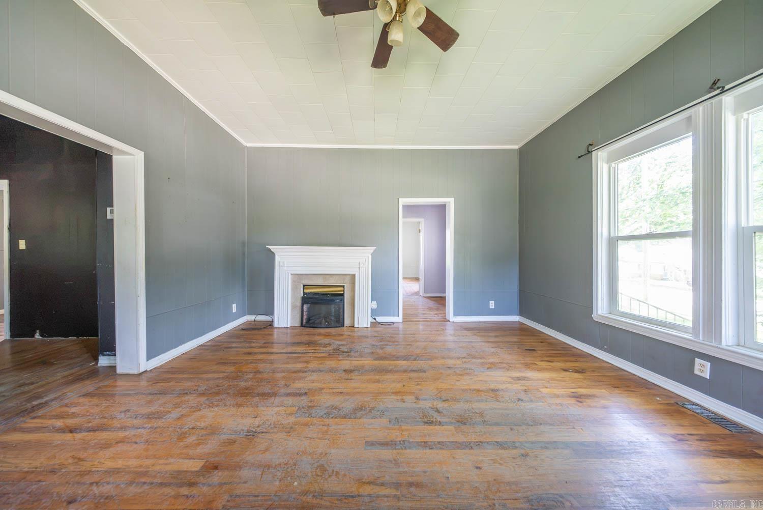 222 S 6th  Thayer, MO
